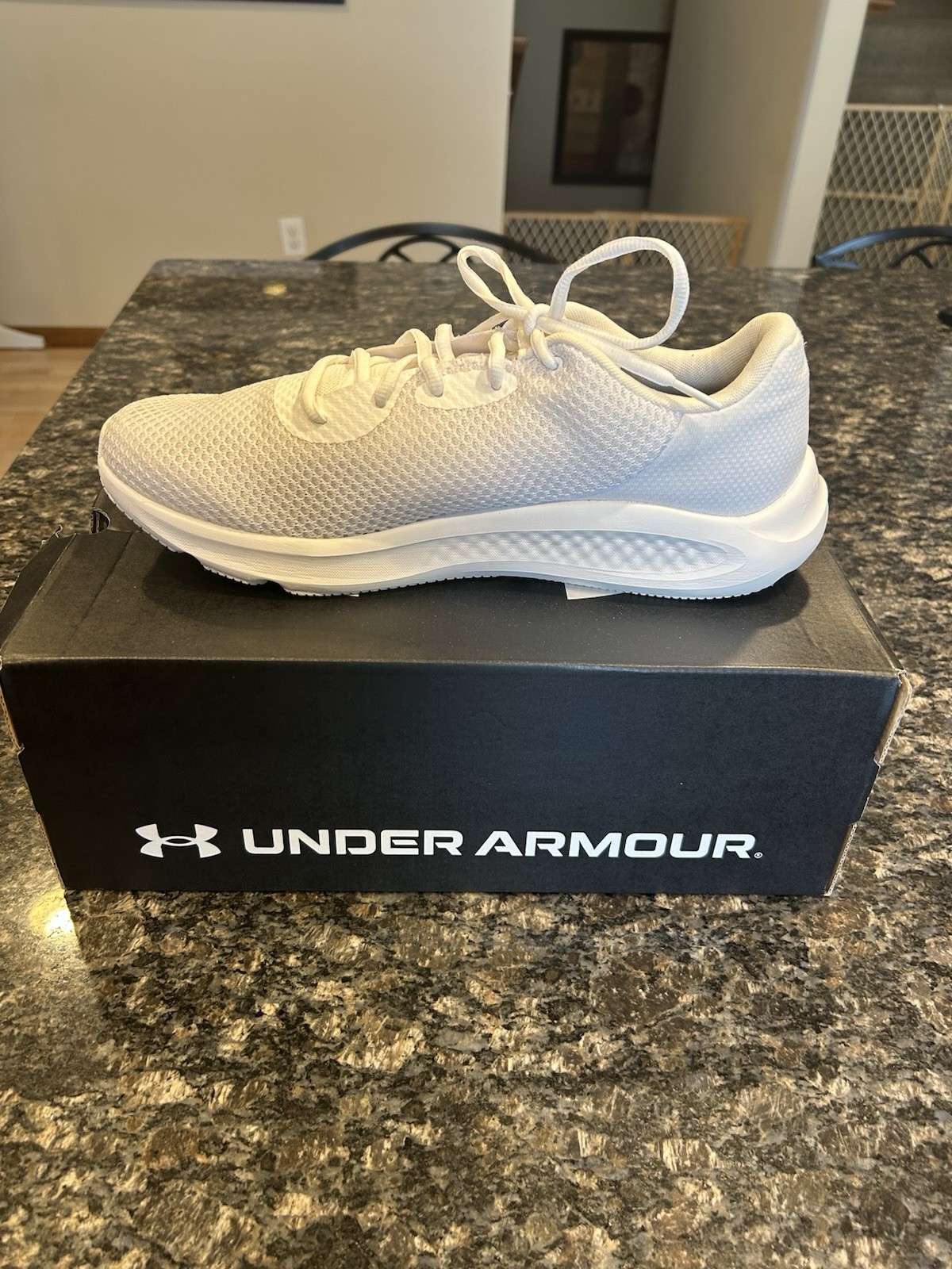 Under Armour Charged Pursuit 3 Shoes, White – Original Box Included – Size 11.5
