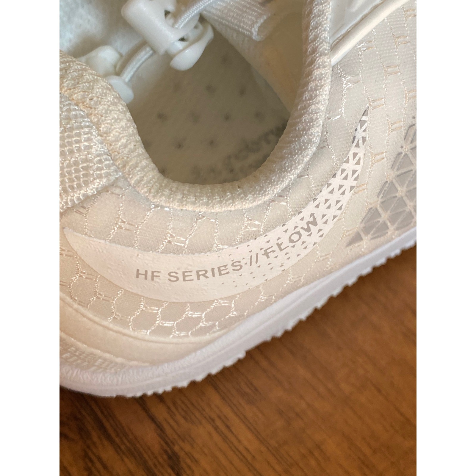 Hike Footwear HF Series Flow White Barefoot Sneakers Women’s Sz 7 EU 37 NEW!