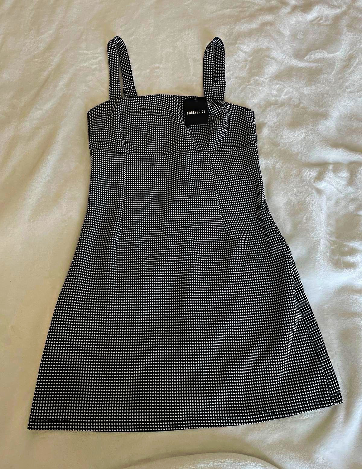 Forever 21 Black/White Polka Dot Knit Mini A-Line Square Neck Zip Dress M