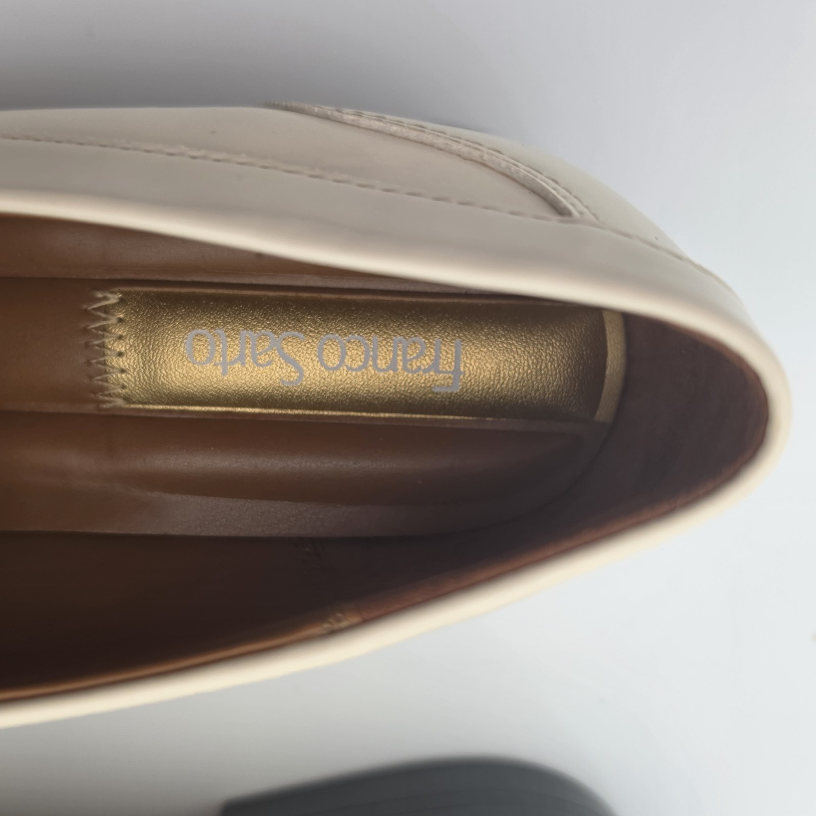 Franco Sarto Cream Loafers Size 5M Women’s Slip-On Classic Preppy Chic NEW
