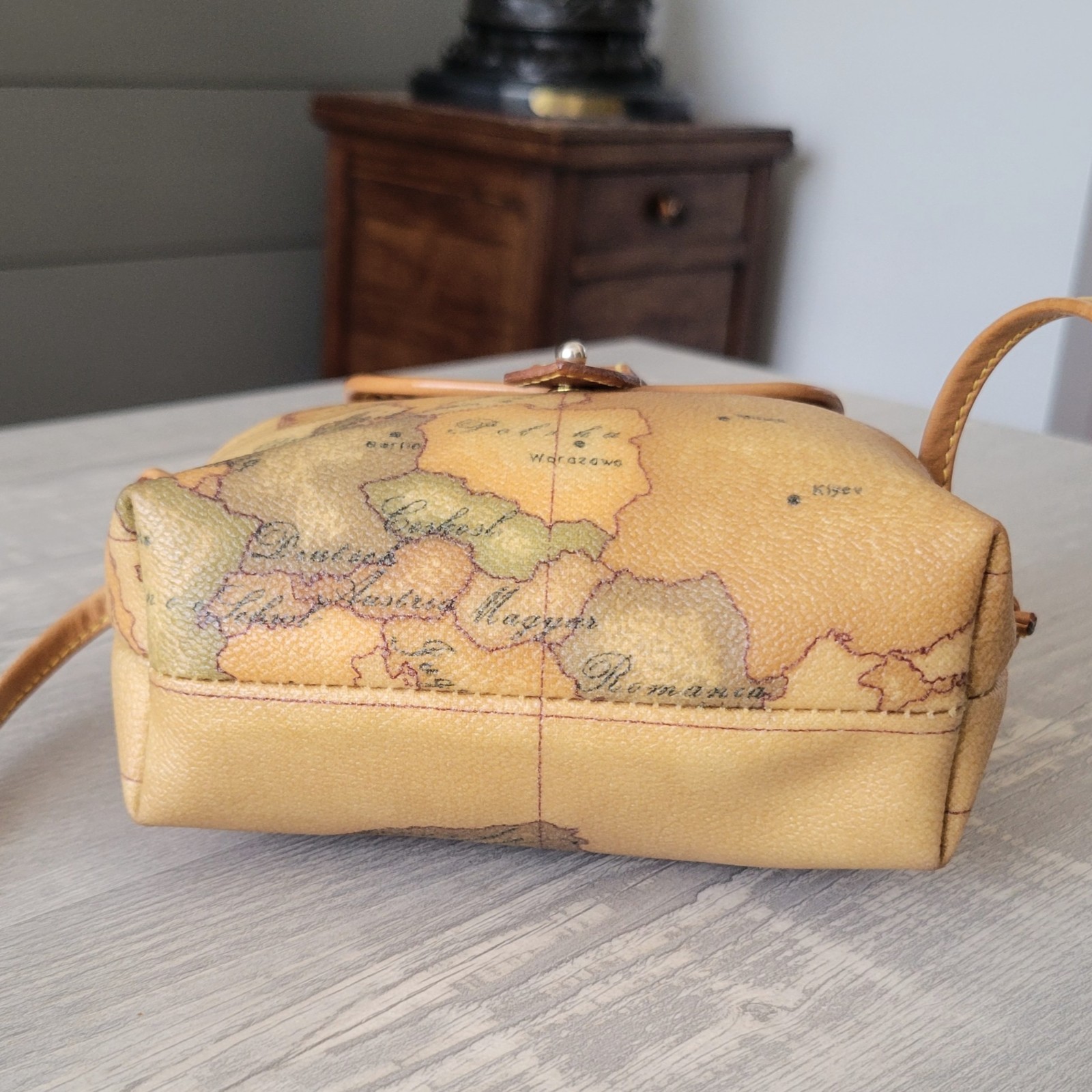 Vintage Classe Alviero Martini Geo Classic Mini Crossbody Belt Bag Map Print EUC