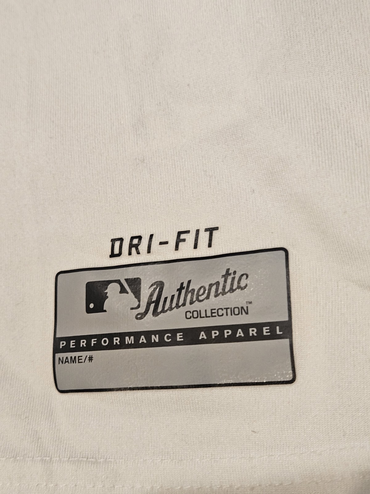 MENS PHILLIES NIKE DRI-FIT SIZE LARGE WHITE SEE PICS!!! CLEAN!!!