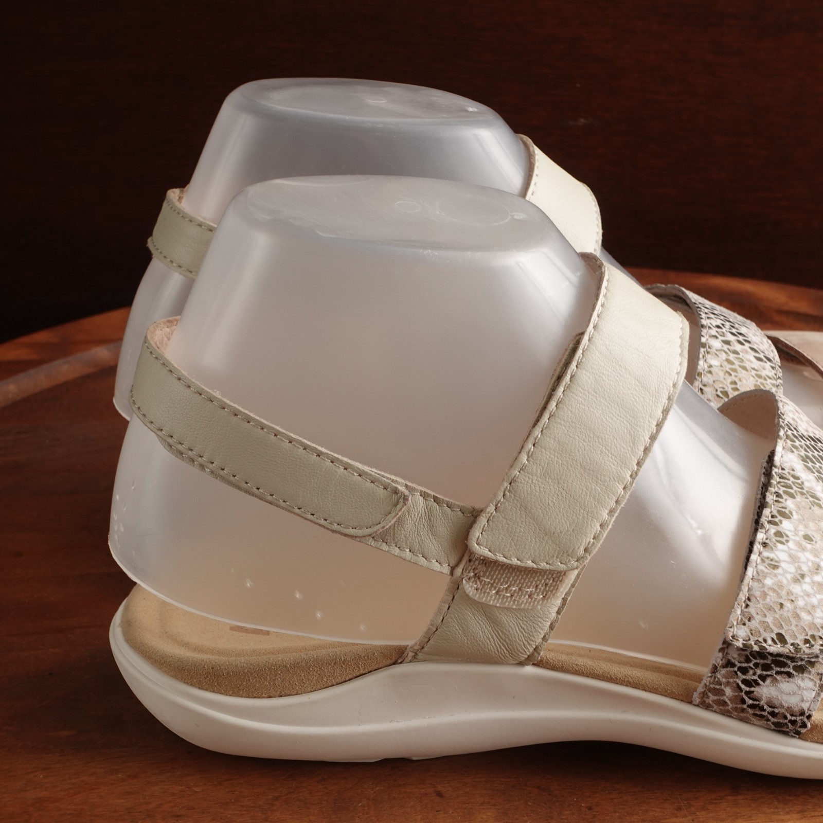 Abeo Sandals WMS SZ 8 Beige Briar Leather Comfort Coastal Walking Travel Shoes