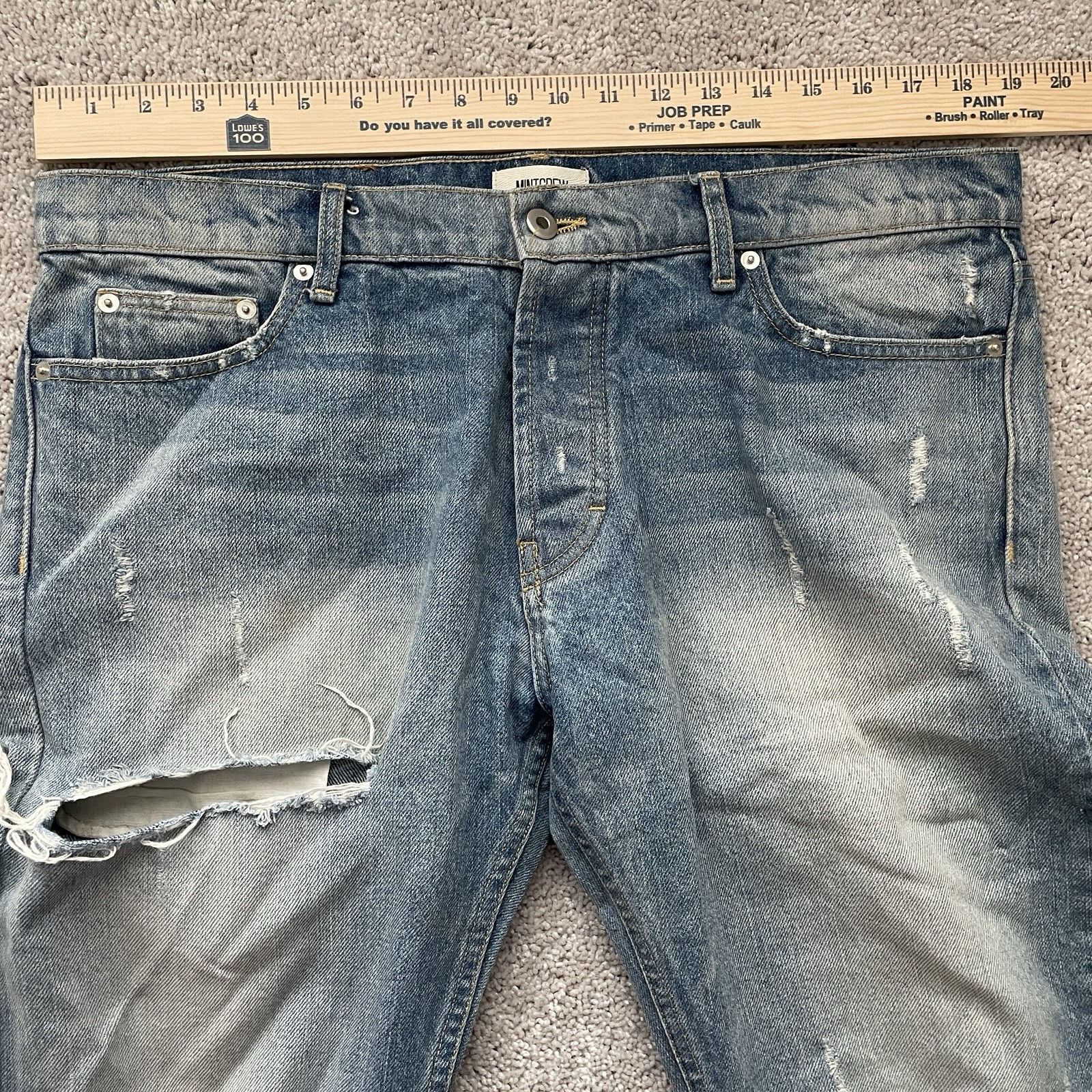 Mint Crew Light Wash Blue Jeans Distressed Men’s Size 34×34 Tapered Leg