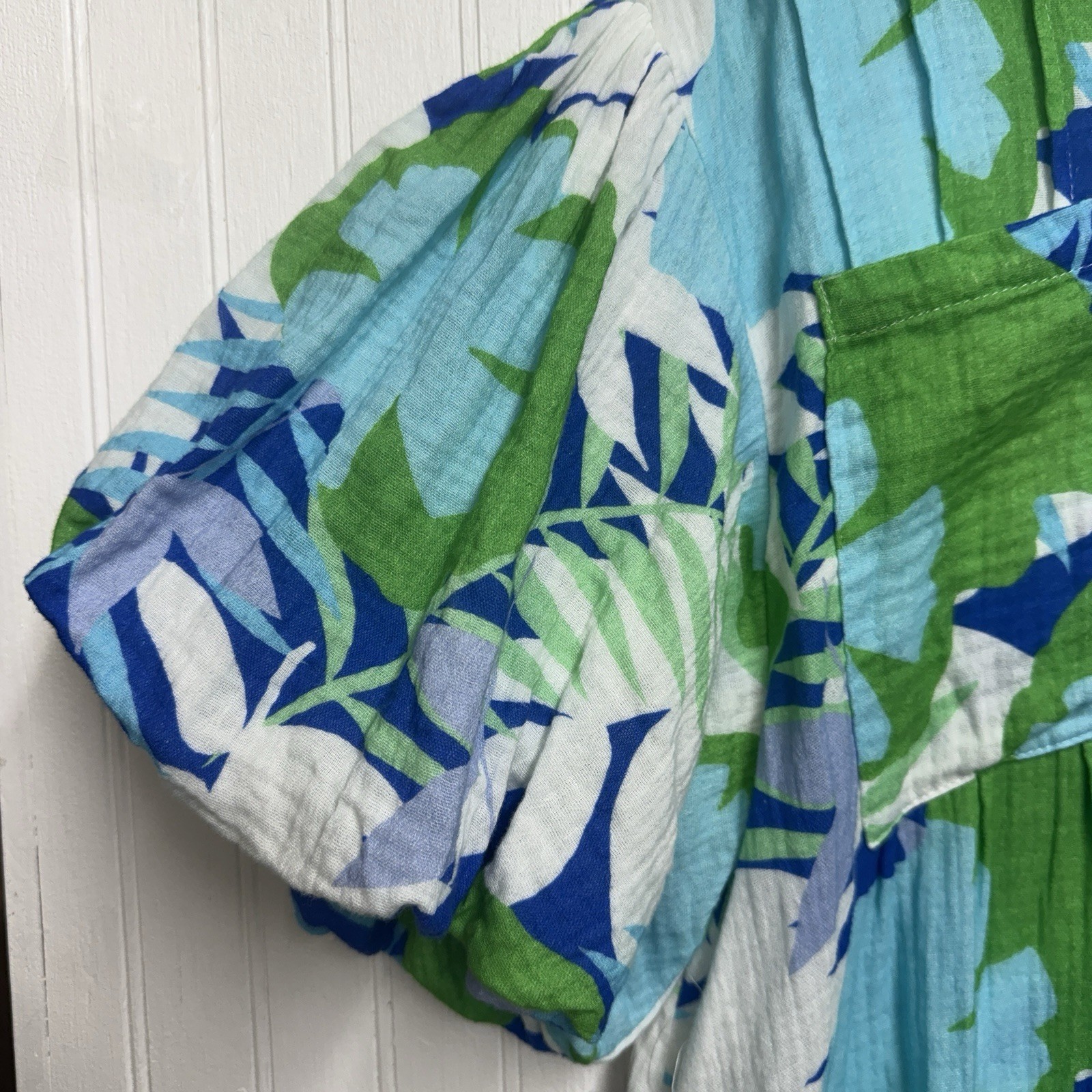 ~Size M~ PEACH LOVE CALIFORNIA Teal/Blue FLORAL Woven Button Up A-LINE Tunic Top