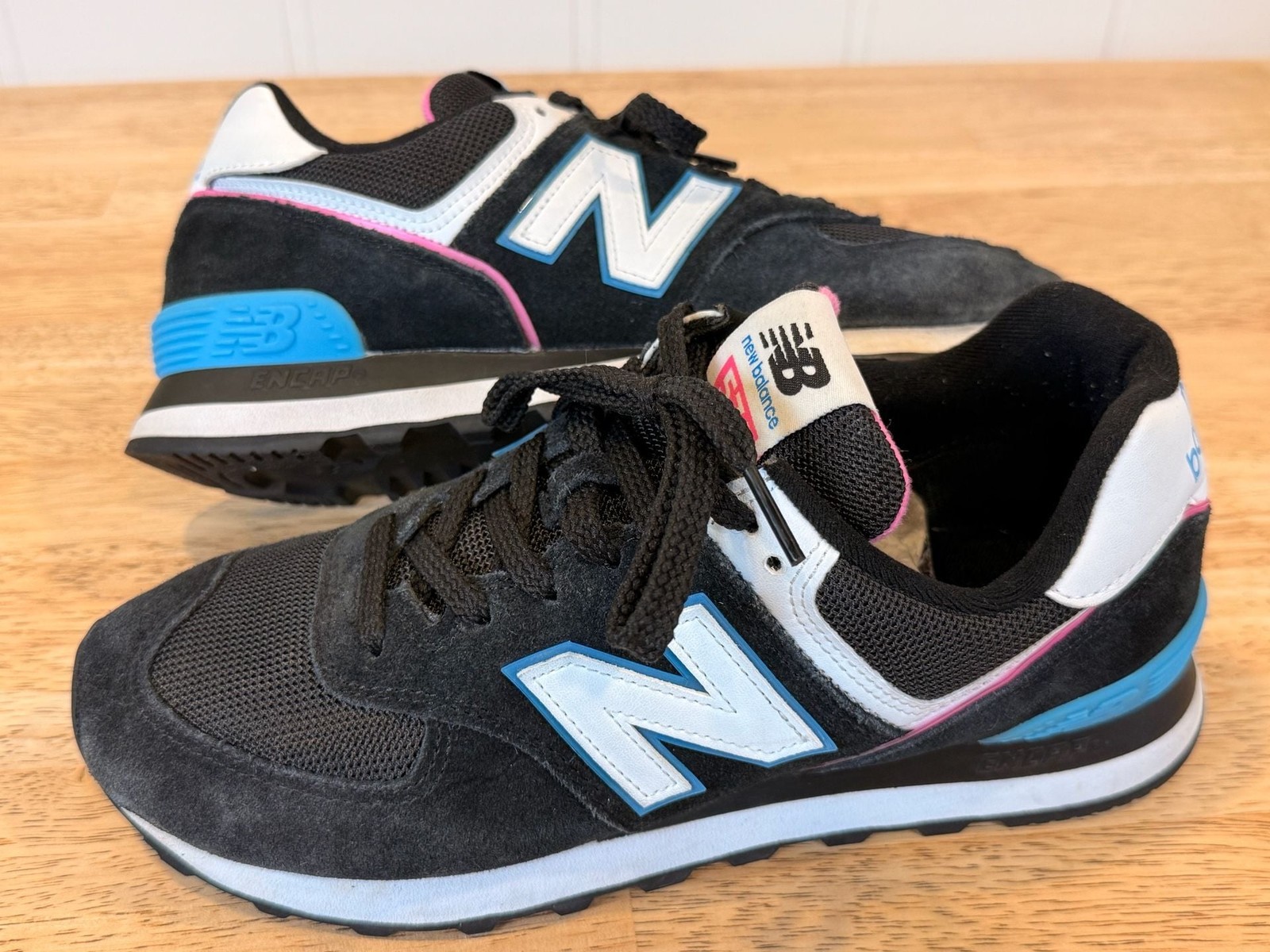 New Balance 574 Women’s Sneakers Black/Vibrant Sky/Pink (WL574CK2)