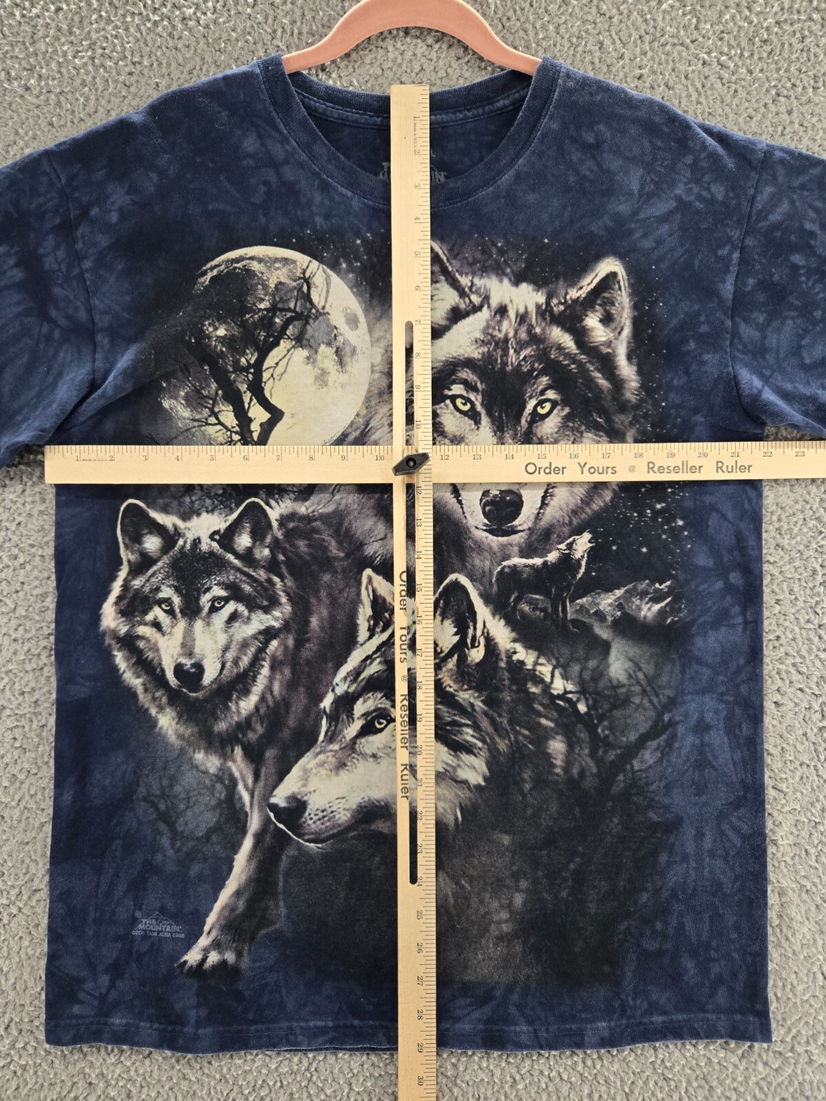 The Mountain Wolf Moon Shirt Mens Large Blue Y2K Big Graphic Tee