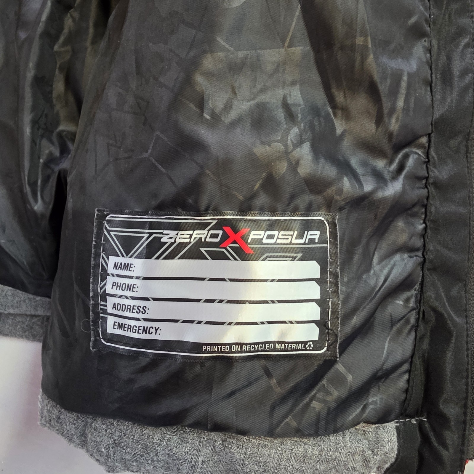 ZeroXposur boy’s winter jacket, Grey & Black With Red Inner Lining XL 14/16
