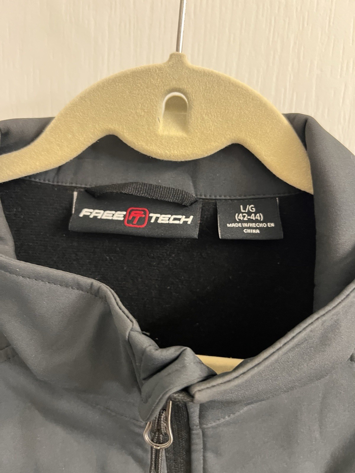Free Tech Men’s Softshell Jacket Gray & black Size Large