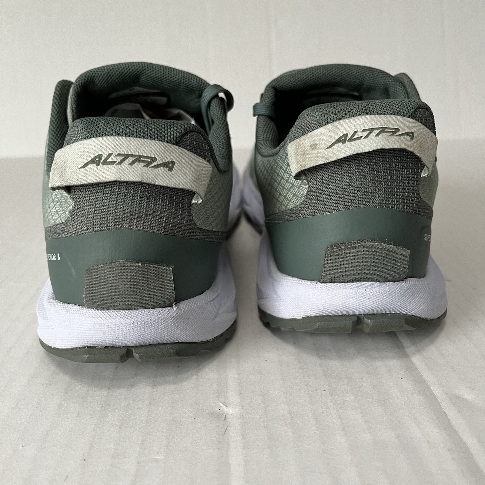 Altra Shoes Womens 10.5 Green/White Superior 6 Trail Running Lightweight Outdoor
