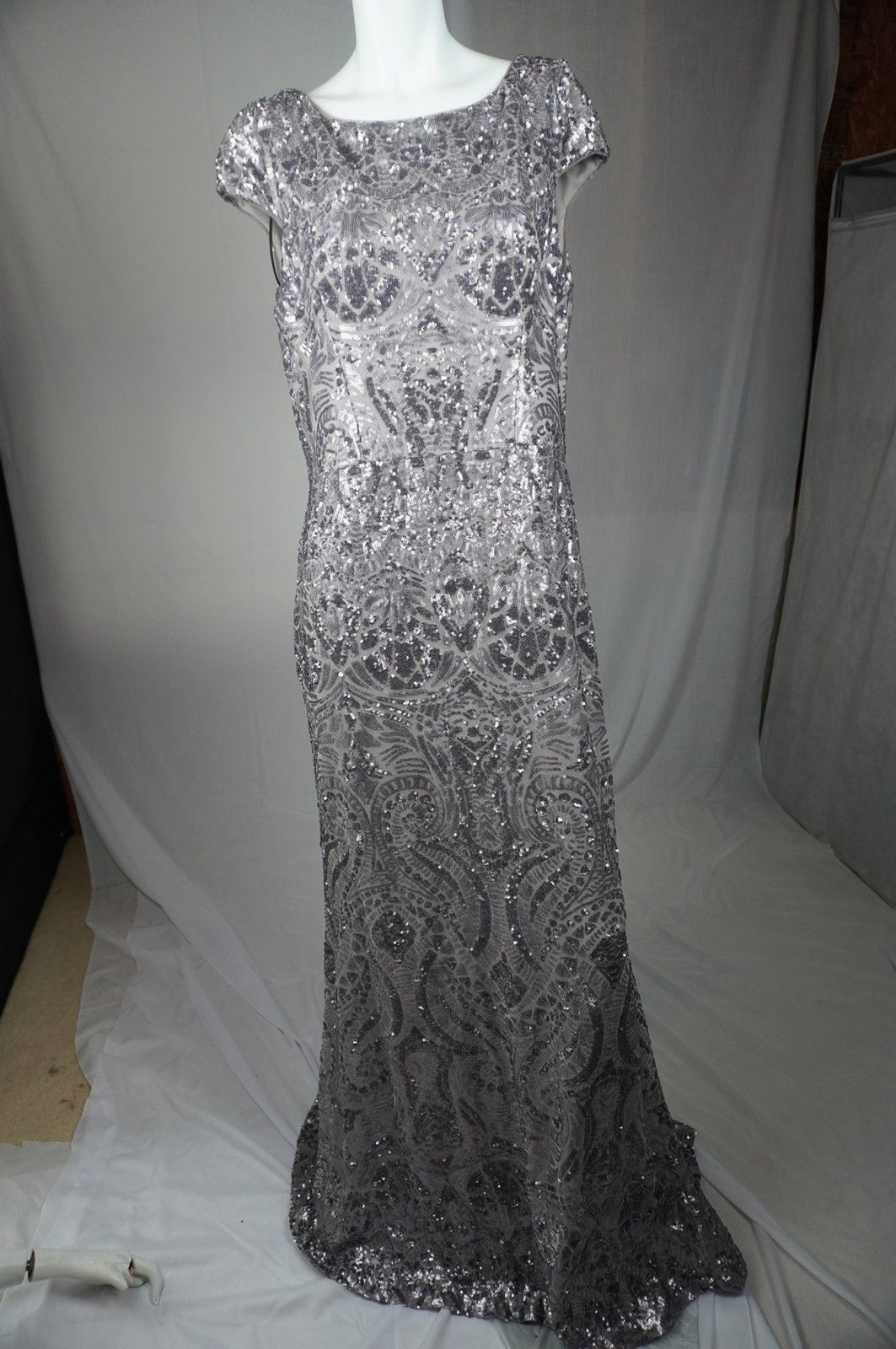 Vera Wang Sequin Cap Sleeve Elegant Evening Gown Mother Of Bride Pewter Size 14