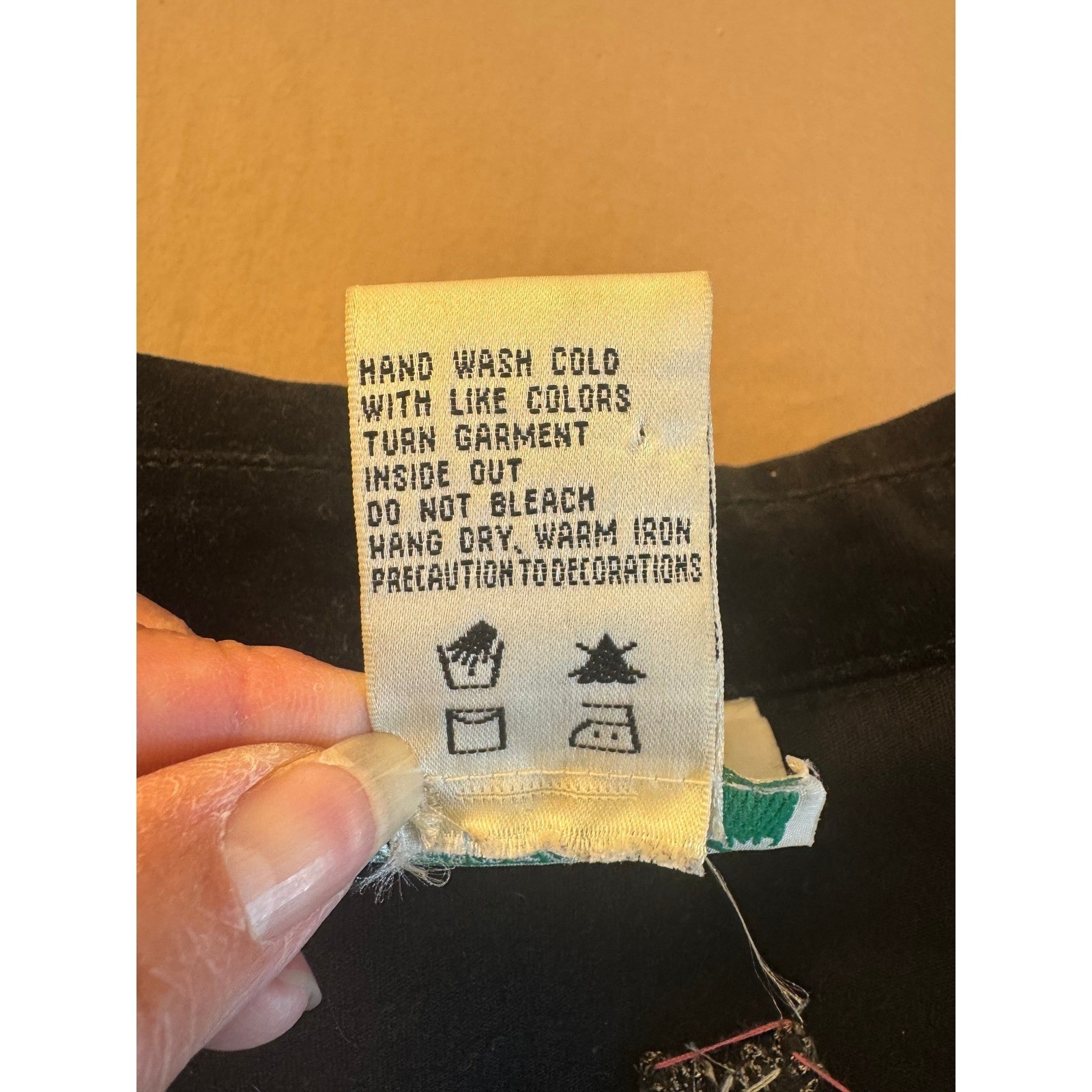 Vintage The Quacker Factory Christmas Black Velvet Shacket 2X Embroidered Button