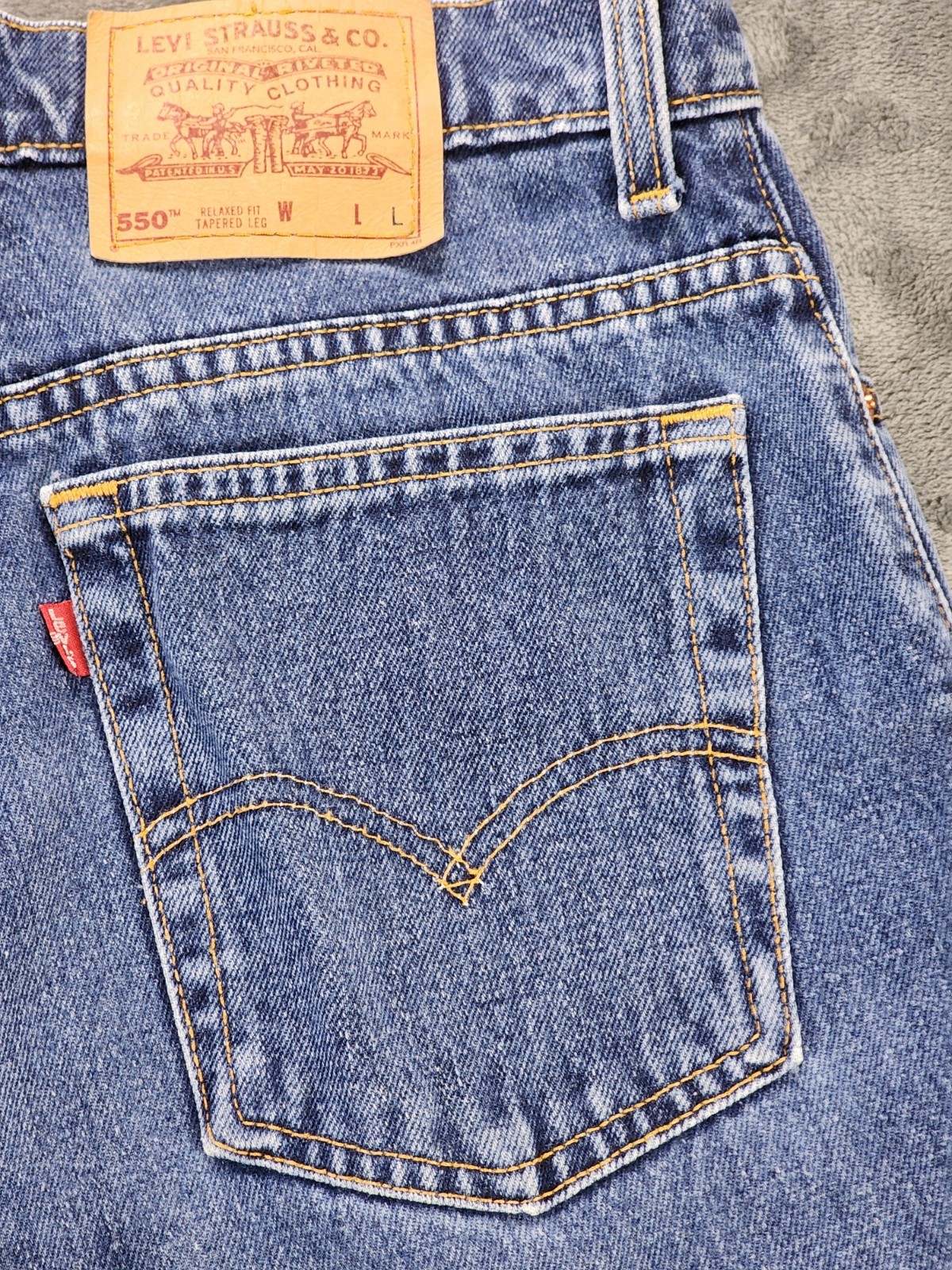 Vtg. 90s Levis Jeans Junior 11 Long 30Wx29L Measured Relaxed High Rise Mom US