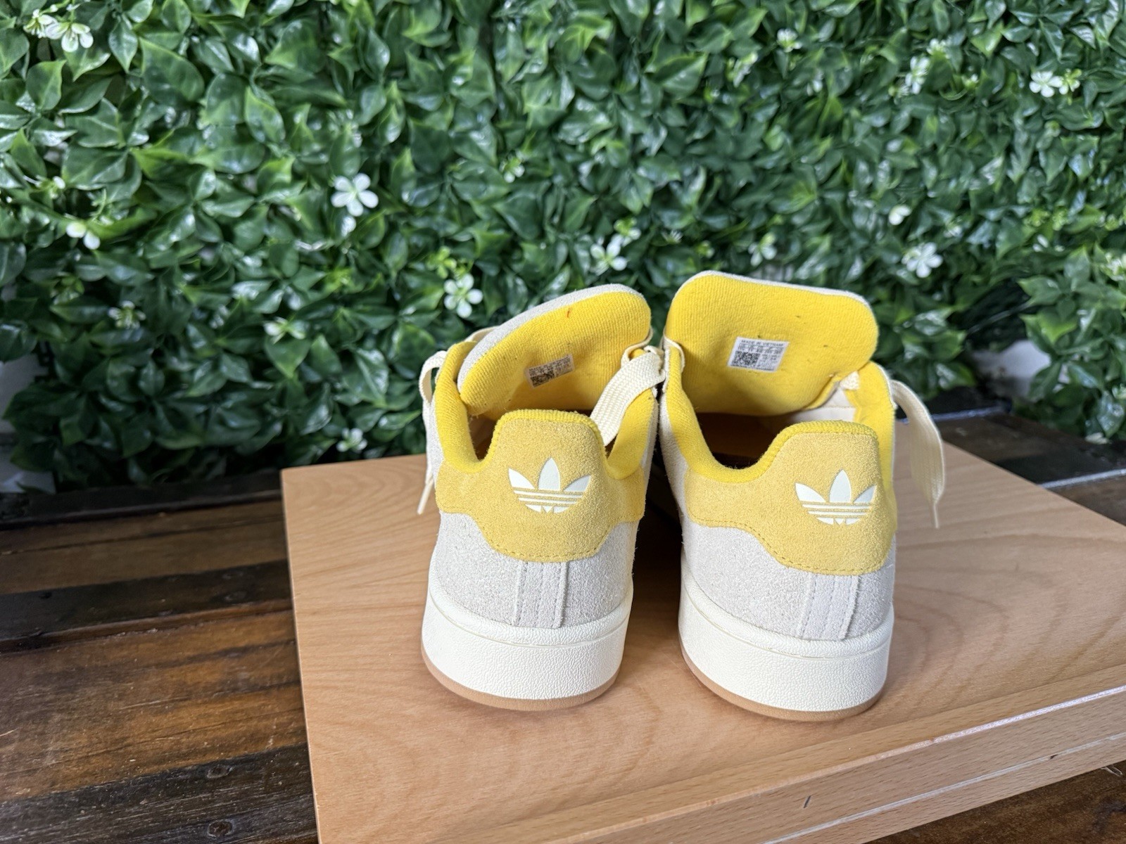 adidas Campus Suede Low Top Lace-Up Sneakers Beige/Yellow/Purple Rubber Sole
