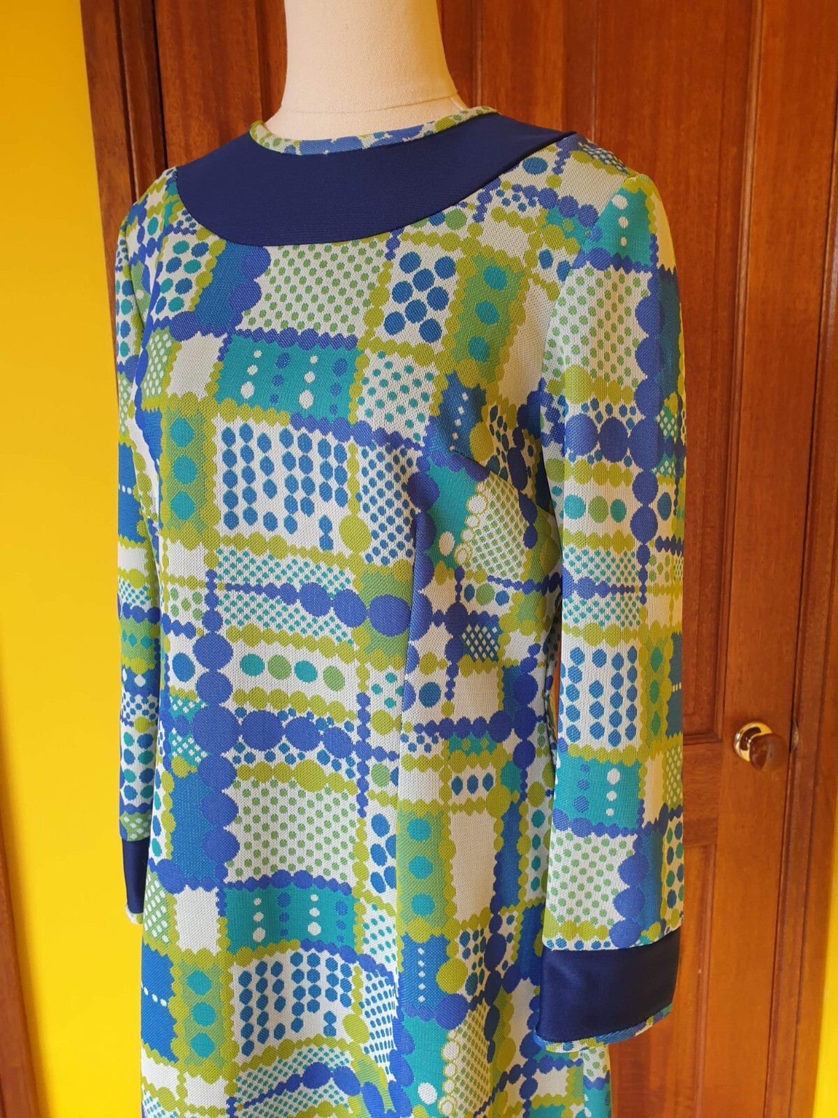 Vintage 1960s Geometric Green & Blue Mod Dress – Size 12
