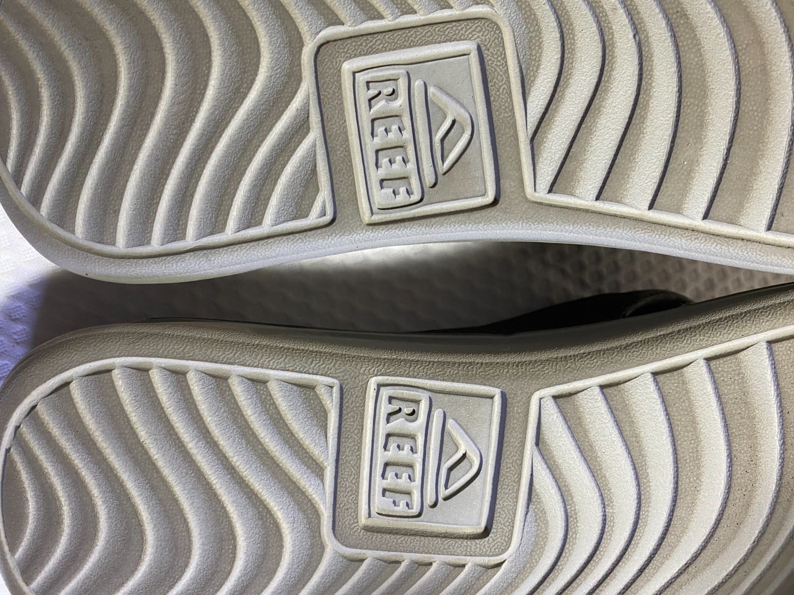 Reef One Men’s Flip Flops Grey Orange Athletic Beach Sandals Size M10