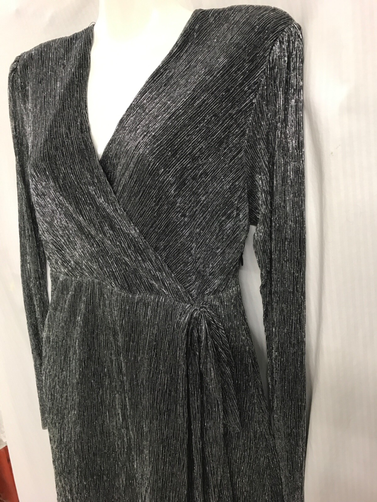 Serra black&silver shimmer lame Pleated V-neck long sleeve lined DressXXL(20-22)