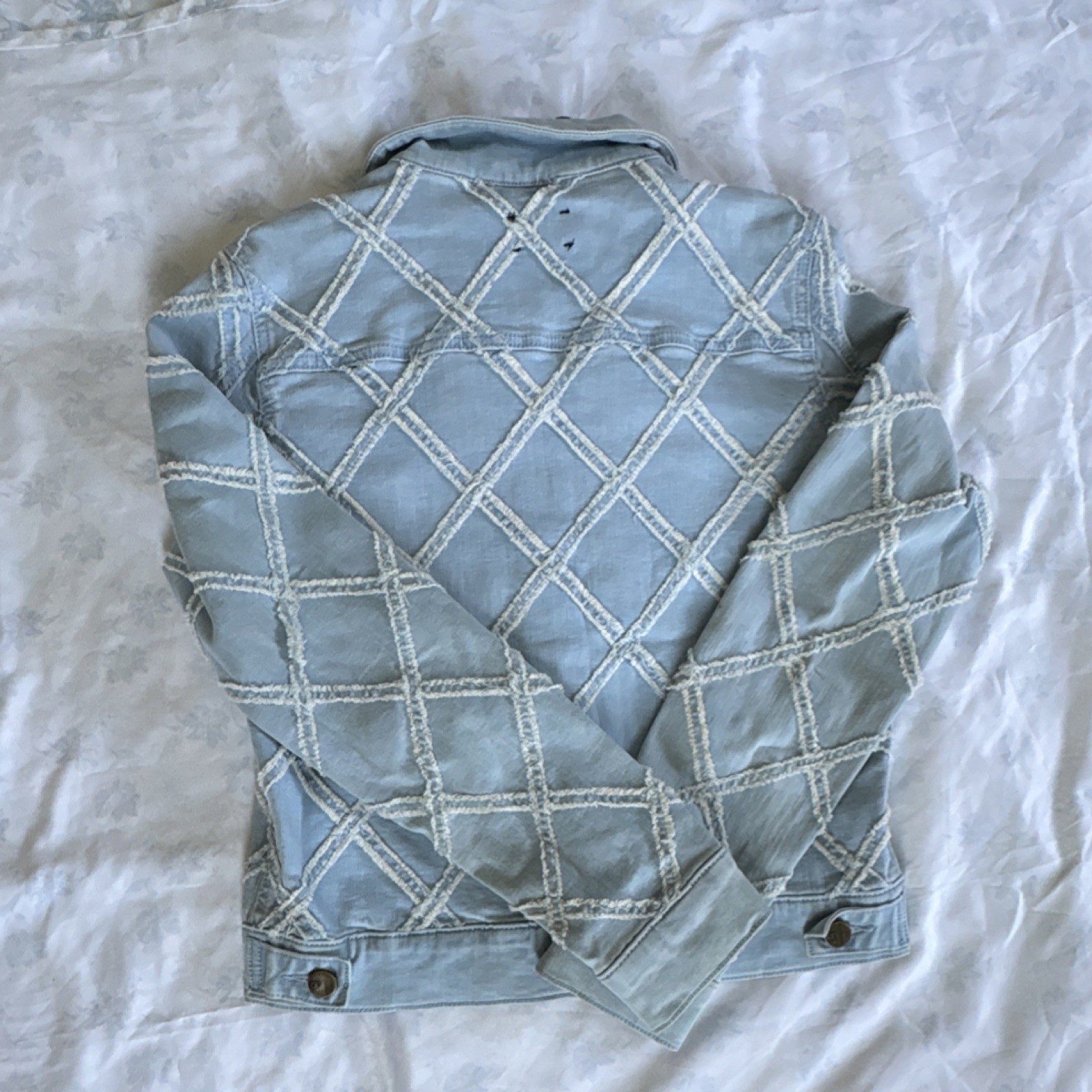 D-ID Light Blue Geometric Patterned Denim Jacket Button Frayed Trim Lightweight
