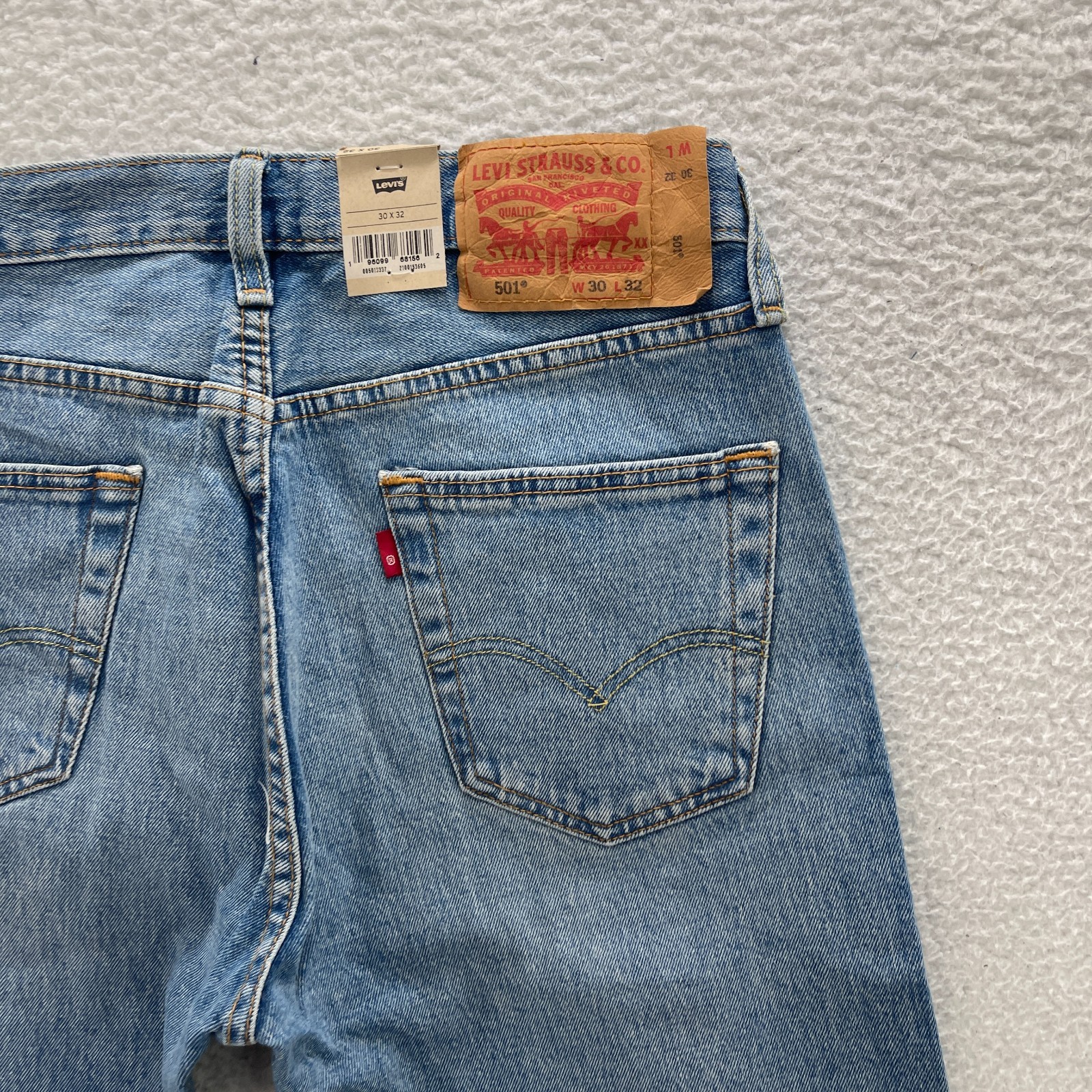 Levis 501 Jeans Mens 30×32 Blue Original Straight Button Fly Denim Grunge Cowboy