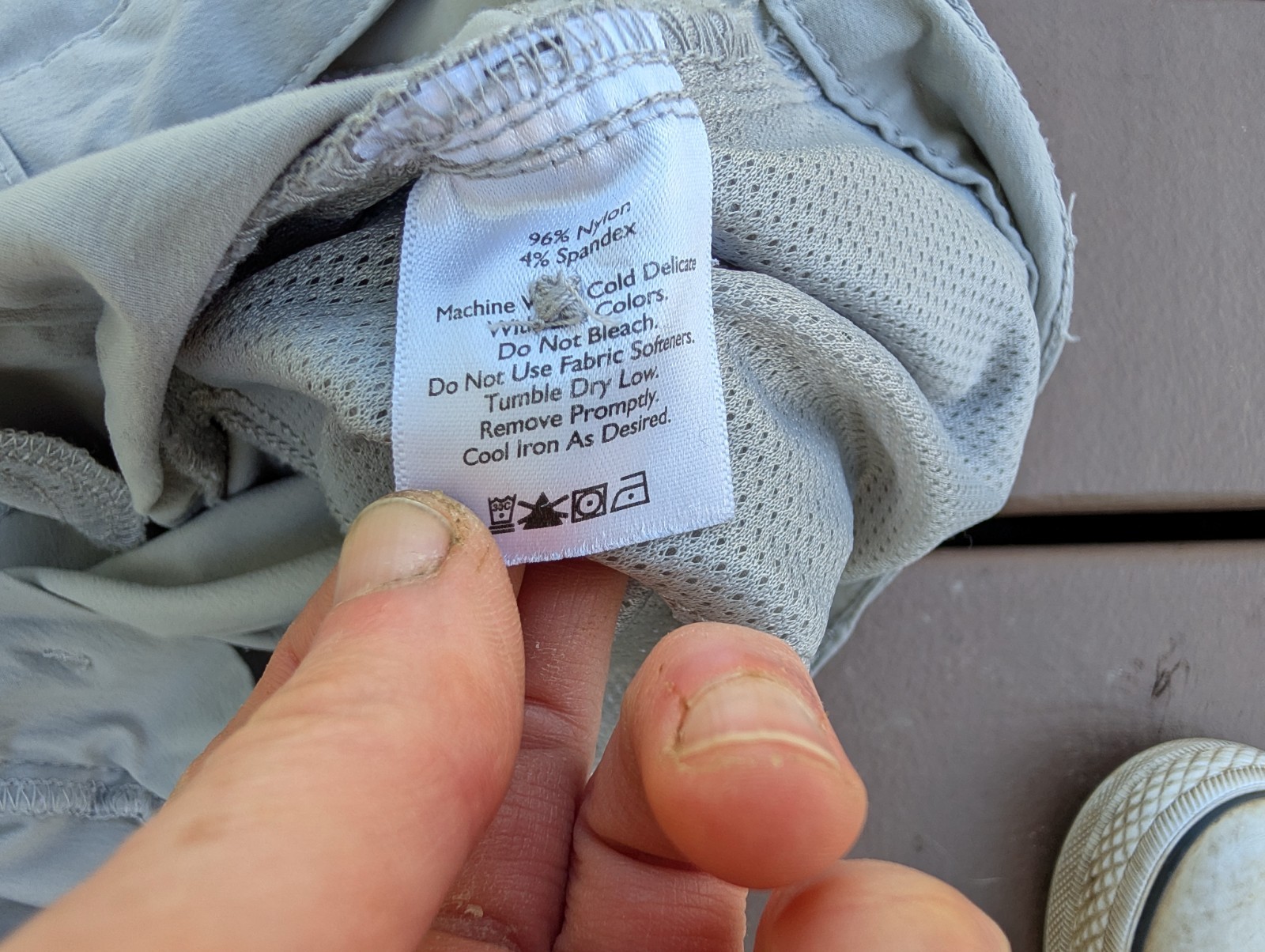 Eddie Bauer Rainier Active Capri Hiking Pants Light Gray Women’s Size 10