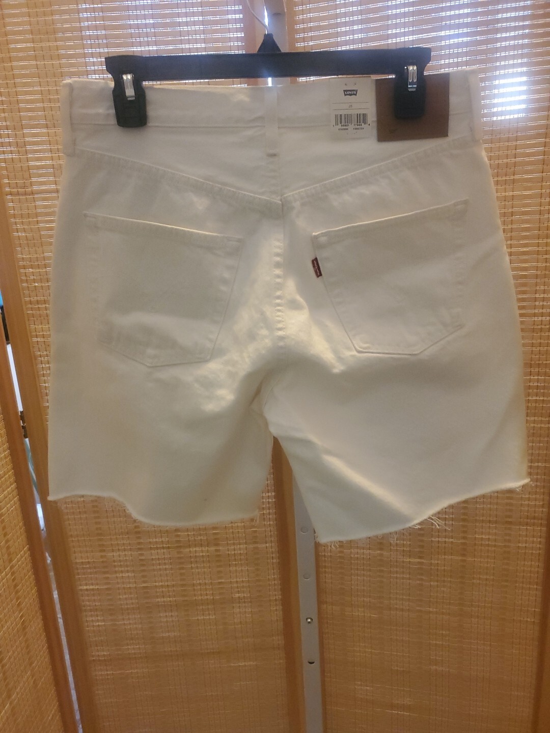 Levis 501 Womens Shorts Size 28 Waist Ivory Button Fly Red Tag Frayed Pockets