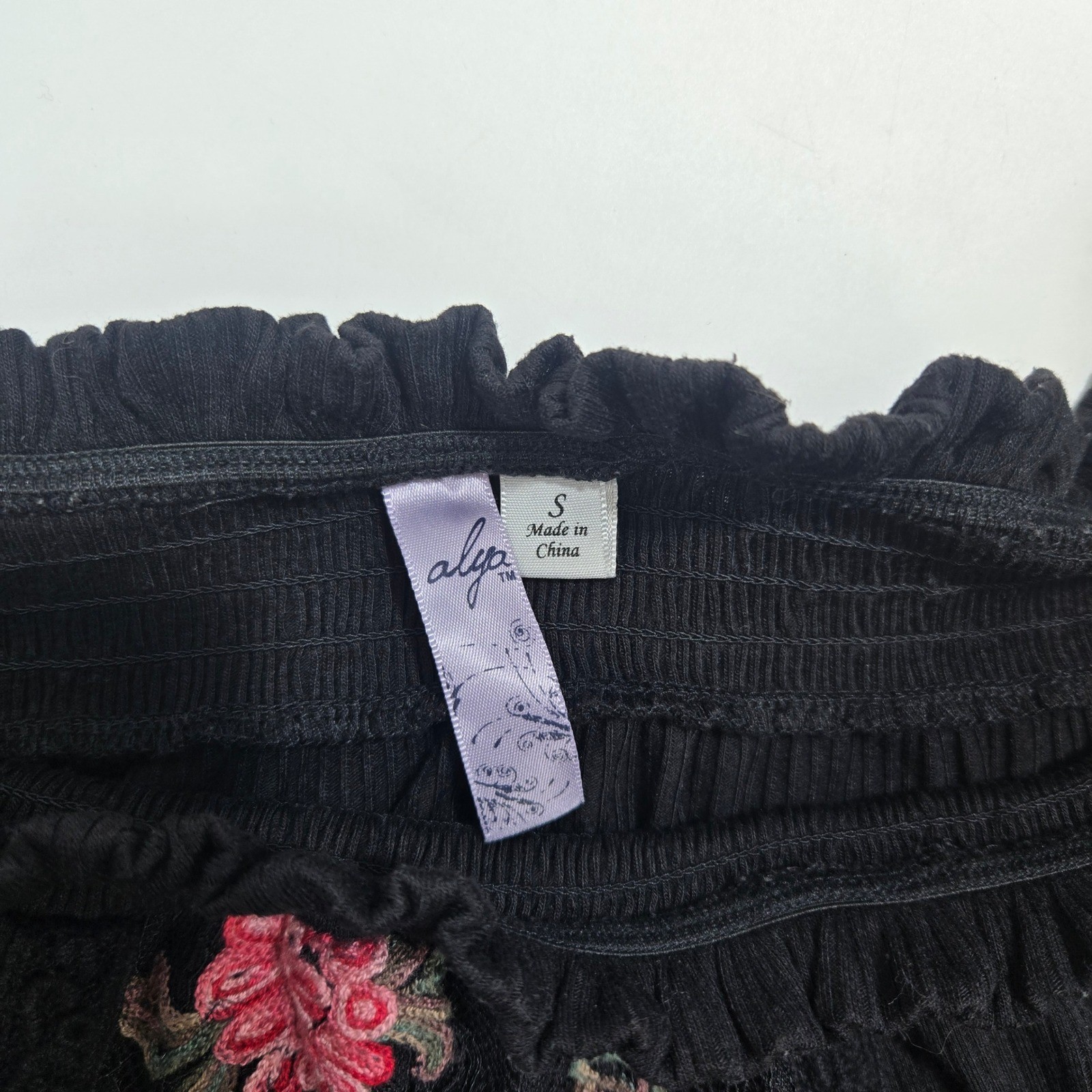 Alya Off The Shoulder Top Women Small Black Floral Embroidered Lace Ribbed Boho