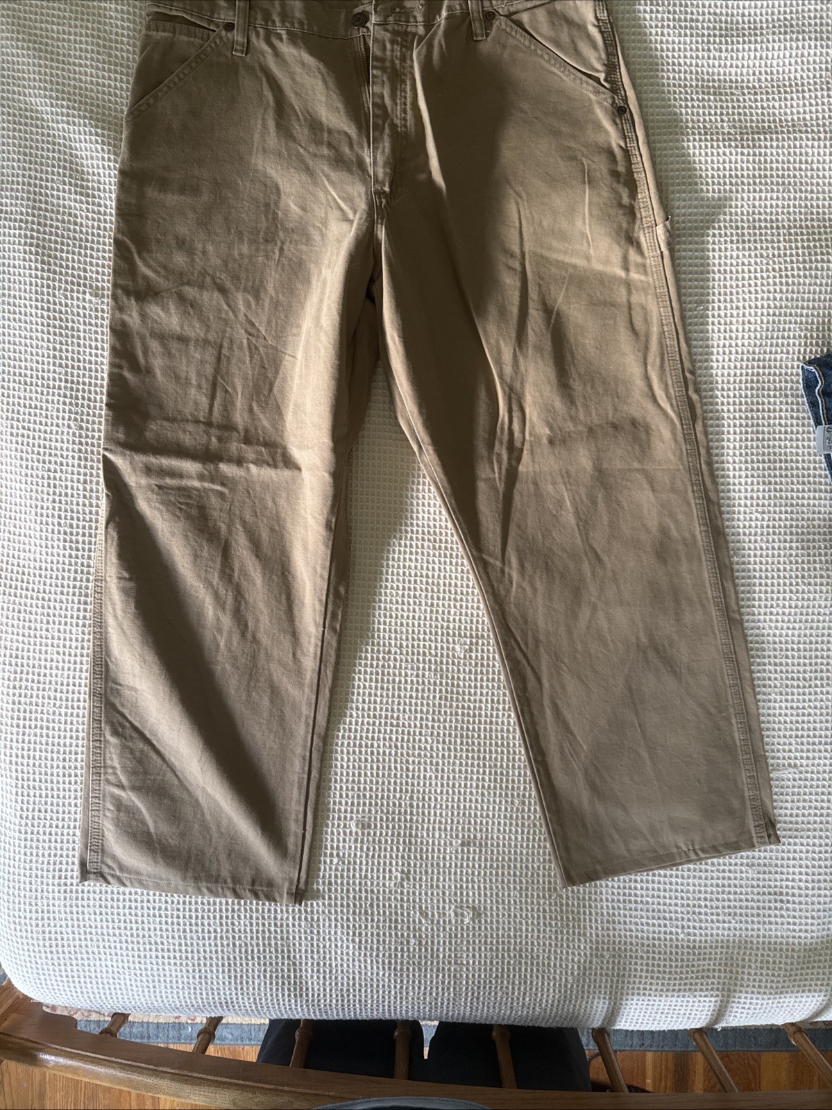 Wrangler Men’s Carpenter pants Size 36 x 30 Loose Fit, 100% Cotton, Khaki