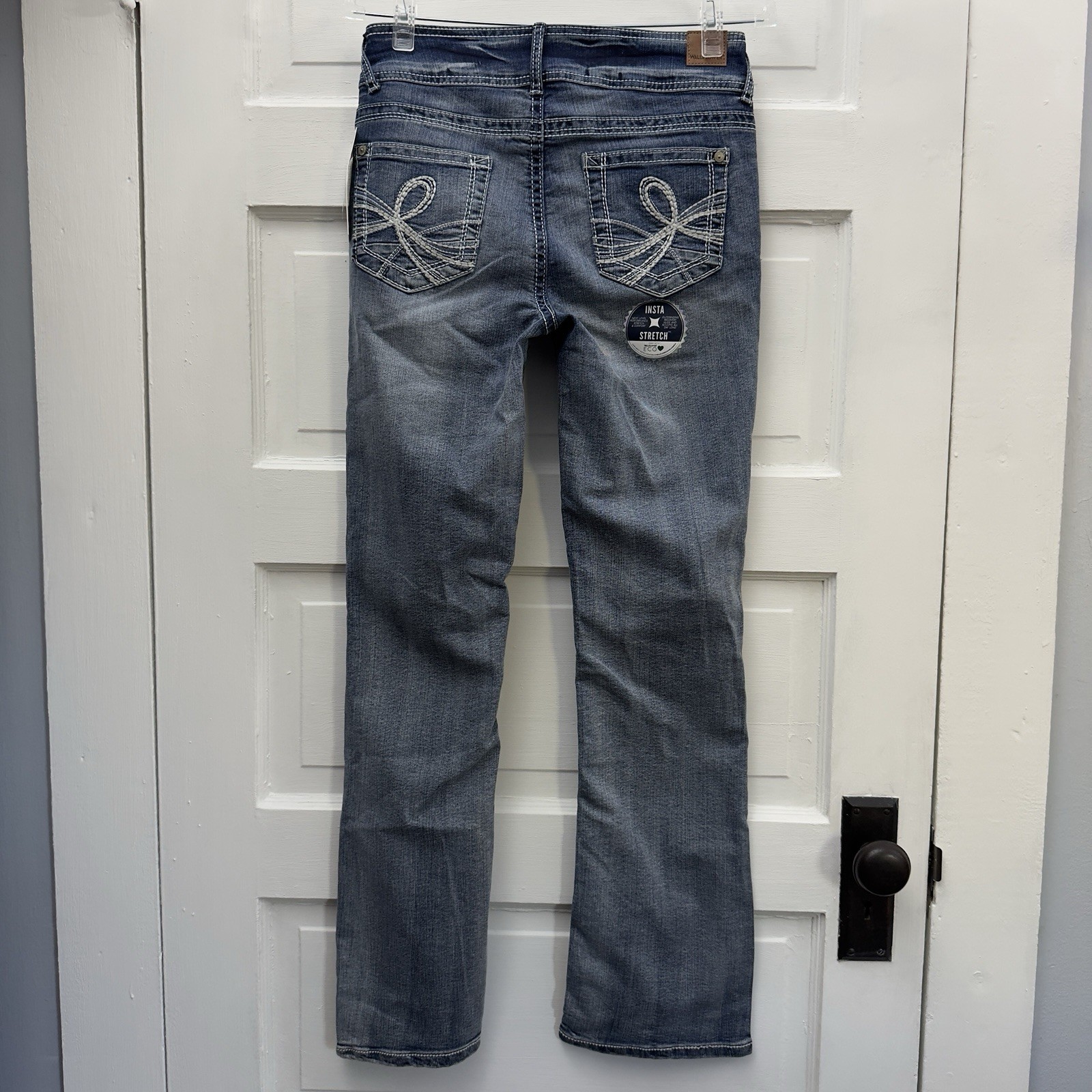 Curvy Bootcut Stretch Jeans Wallflower Juniors 5 Reg Blue NWT