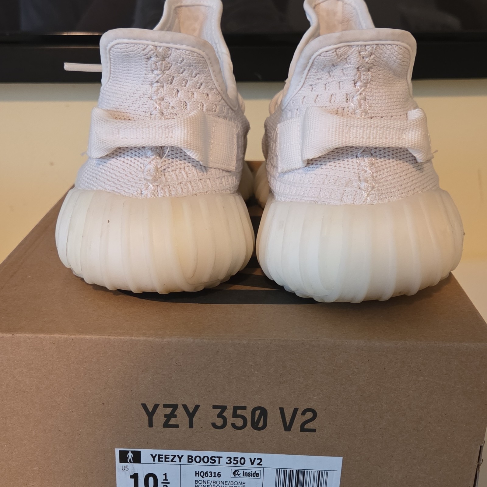 adidas Yeezy Boost 350 V2 “Bone” Bone/Bone/Bone Low Top Men’s HQ6316
