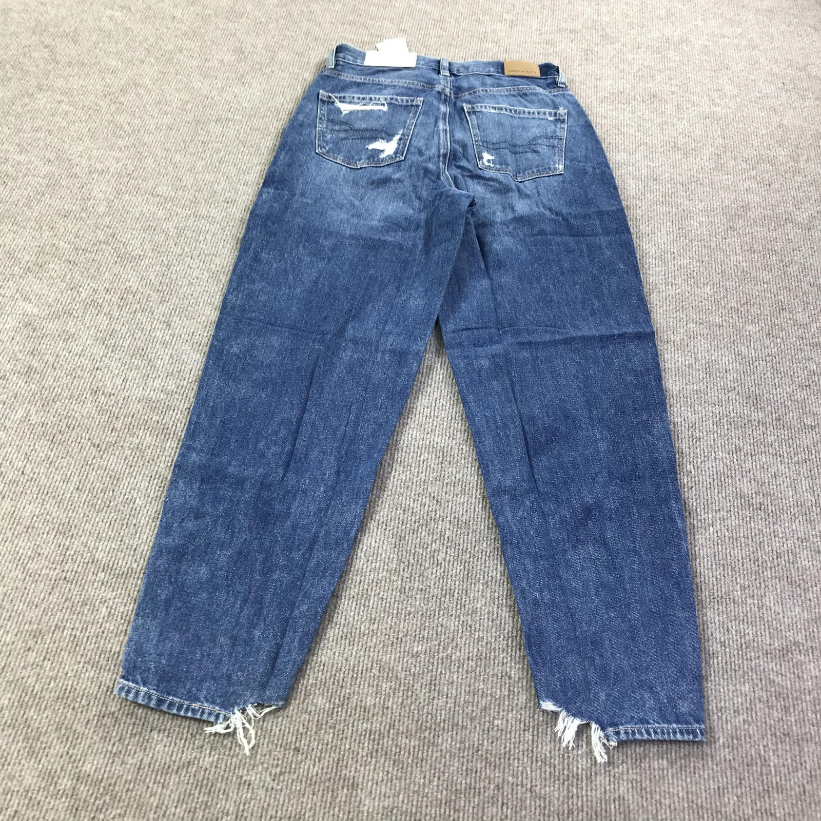 American Eagle Mom Jeans Womens 2 26W High Rise Relaxed Distressed Denim Pants