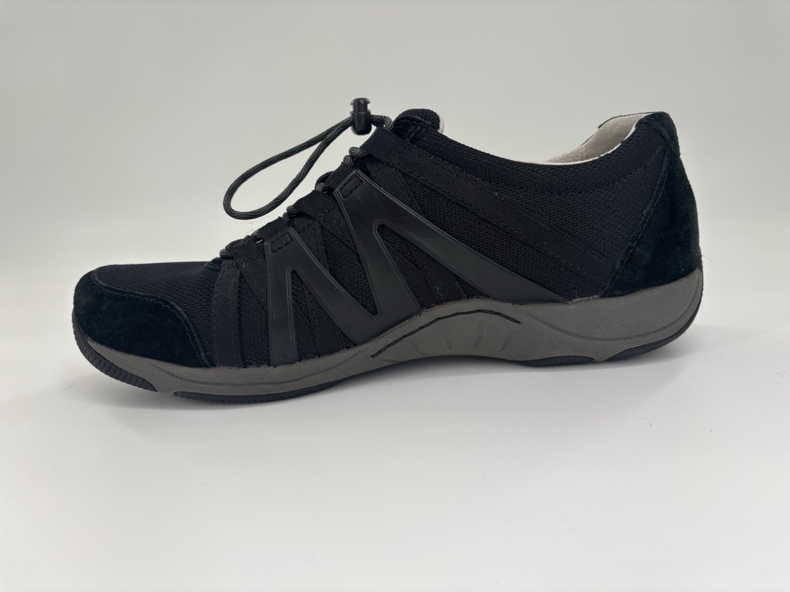 Dansko Women’s Henriette Comfort Support Sneaker Black Leather Suede EU 38
