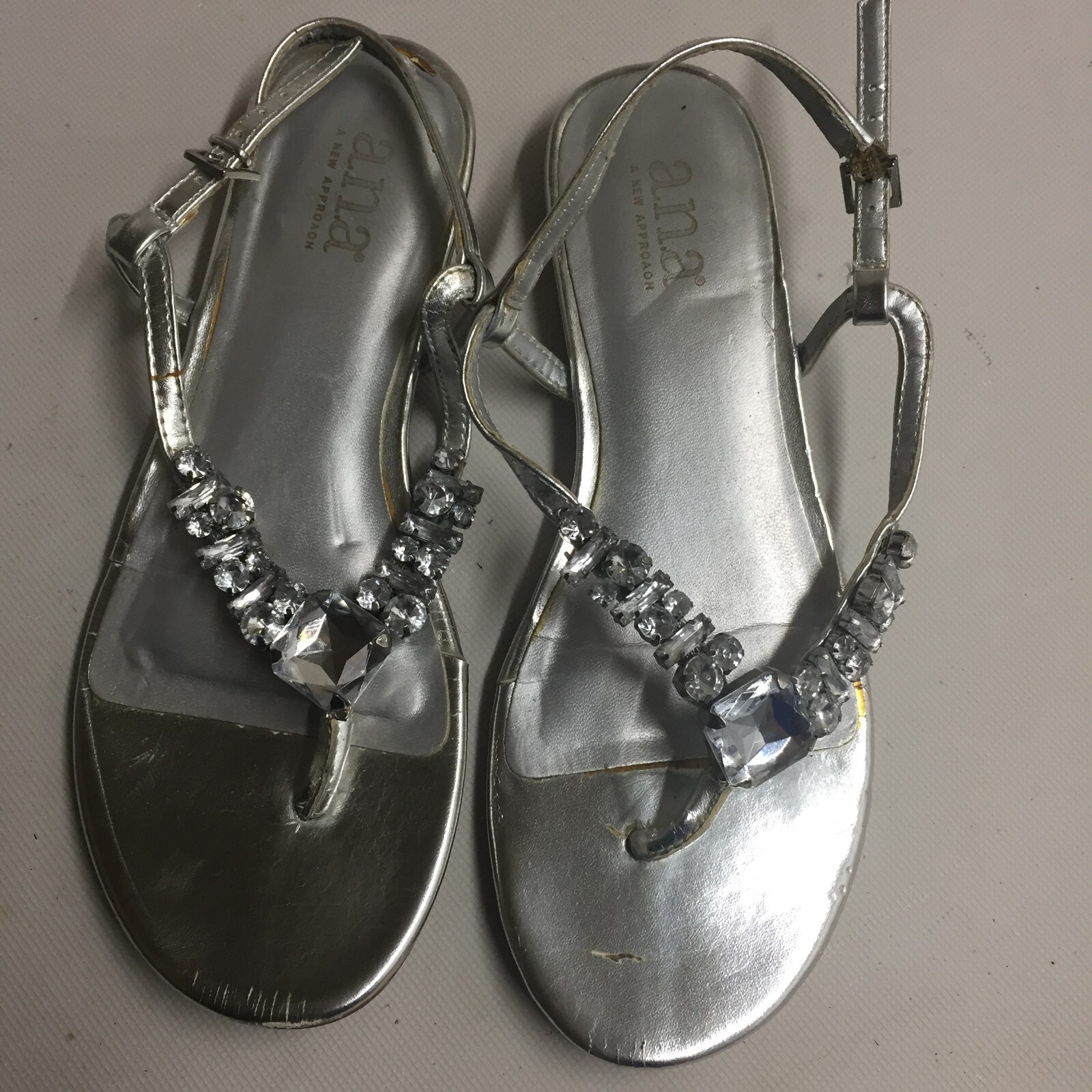 a.n.a. Silver Beaded Flat Sandals Women’s Size 7.5M Sling Back