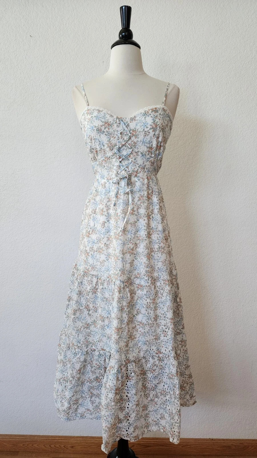New Anthro Midi Dress Size Medium White Floral Eyelet Coquette Cottage Boho Bow