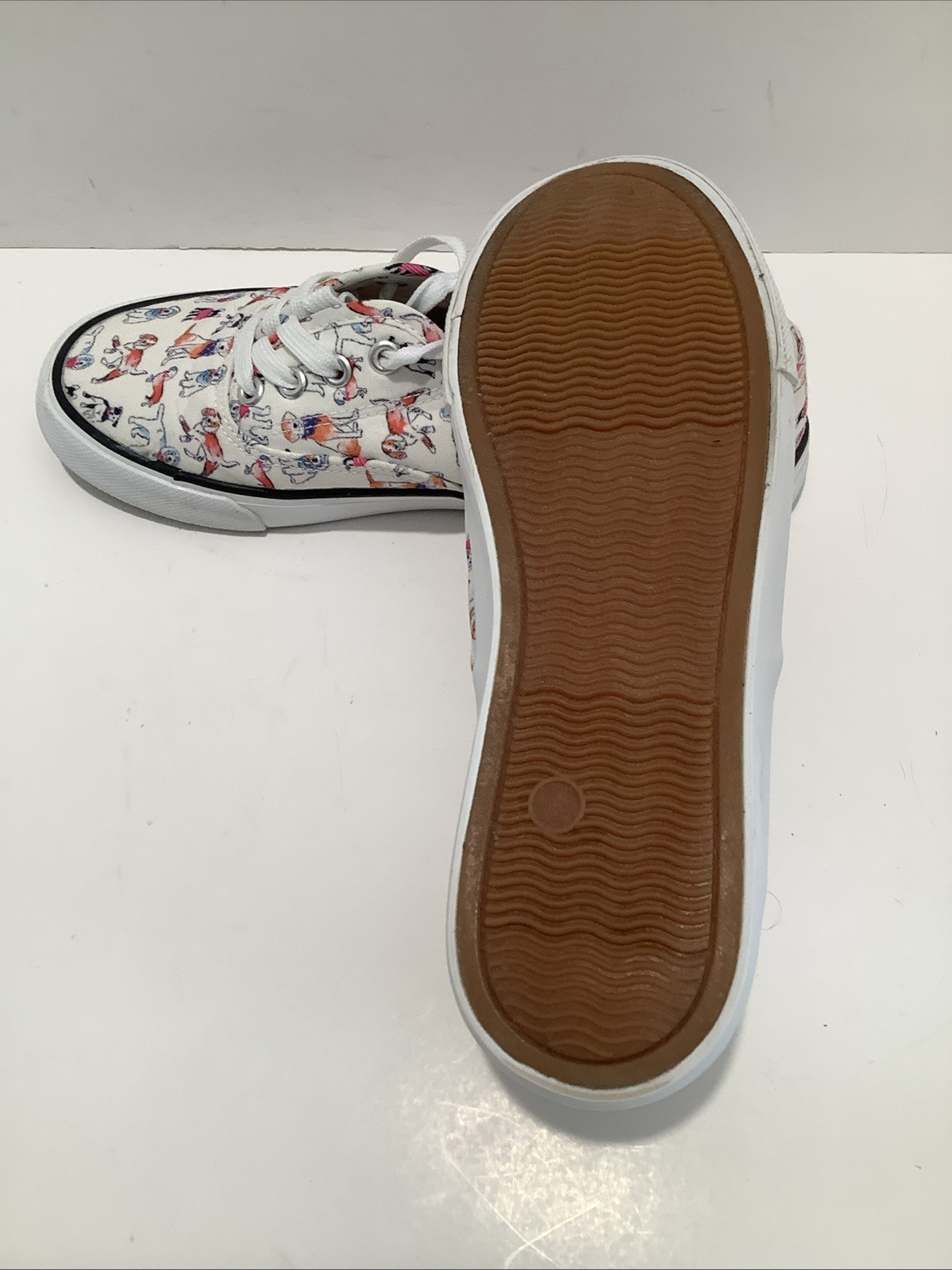 Cynthia Rowley Dog Print All Over White 408269 Sneakers Womens Size 7.5M Exc