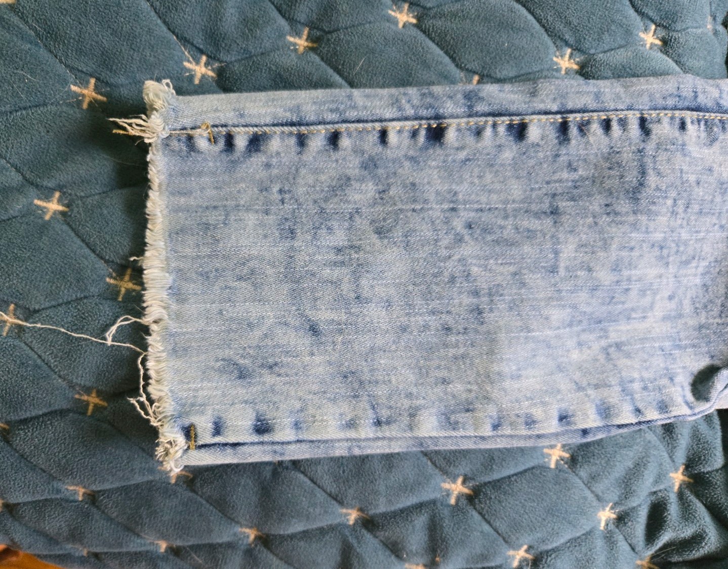 GM Women’s Light Wash Blue Denim Distressed Skinny Jeans Mid Rise 13/14