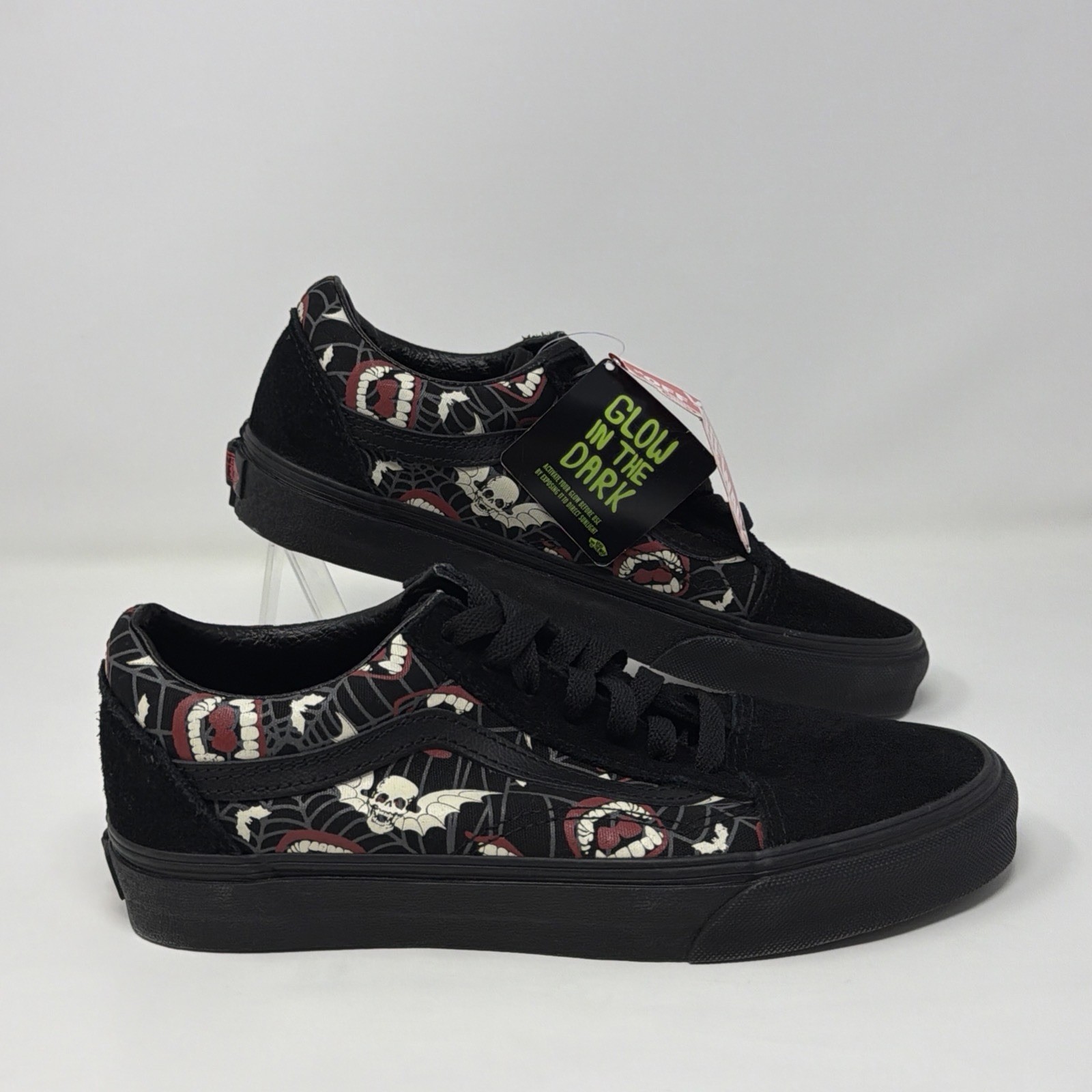 NWT Vans Old Skool Glow In The Dark Skull Vamp Men 6 Women 7.5 STORE MODEL