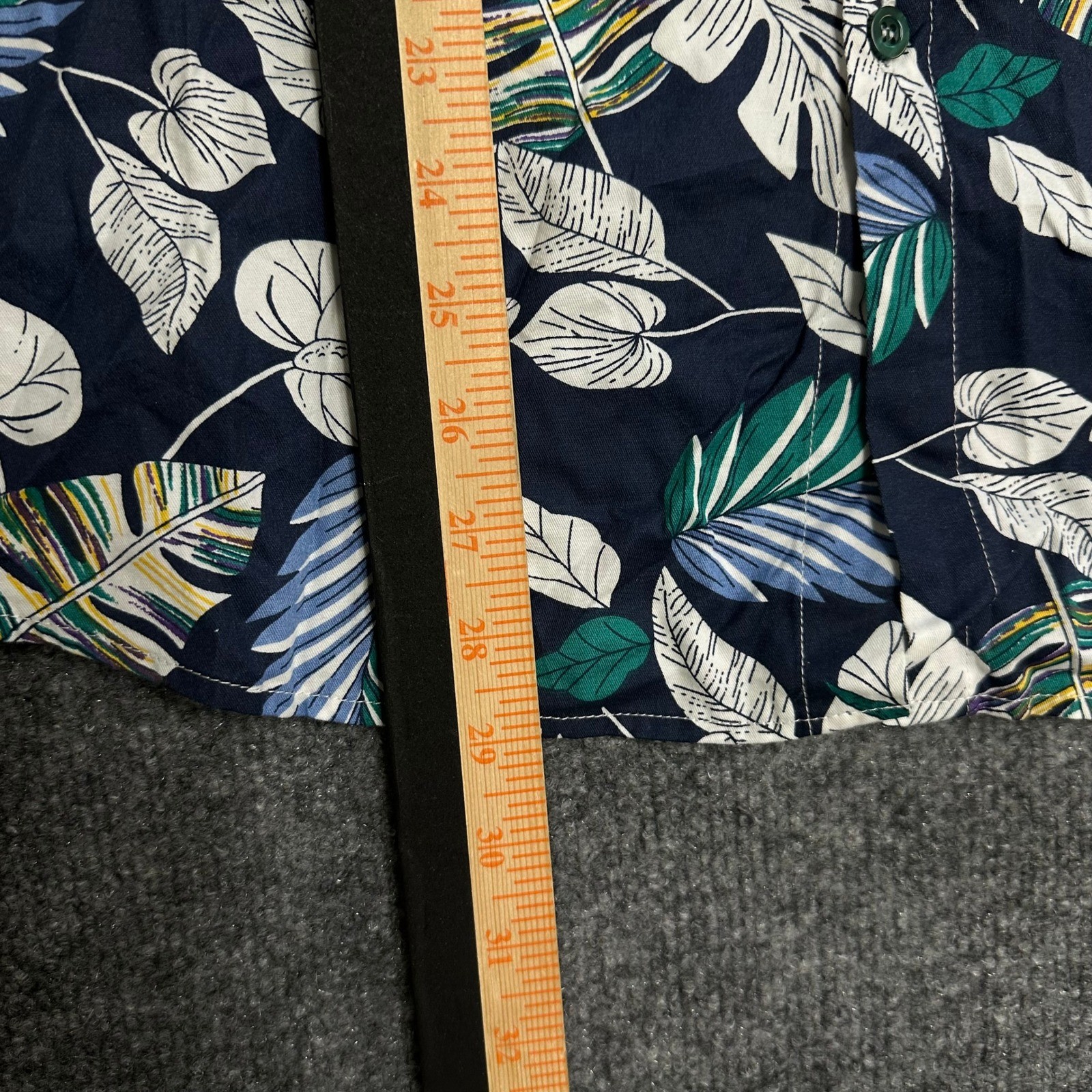 Unbranded Shirt Mens Size L Navy Blue Tropical Leaf Blend Button Down Short