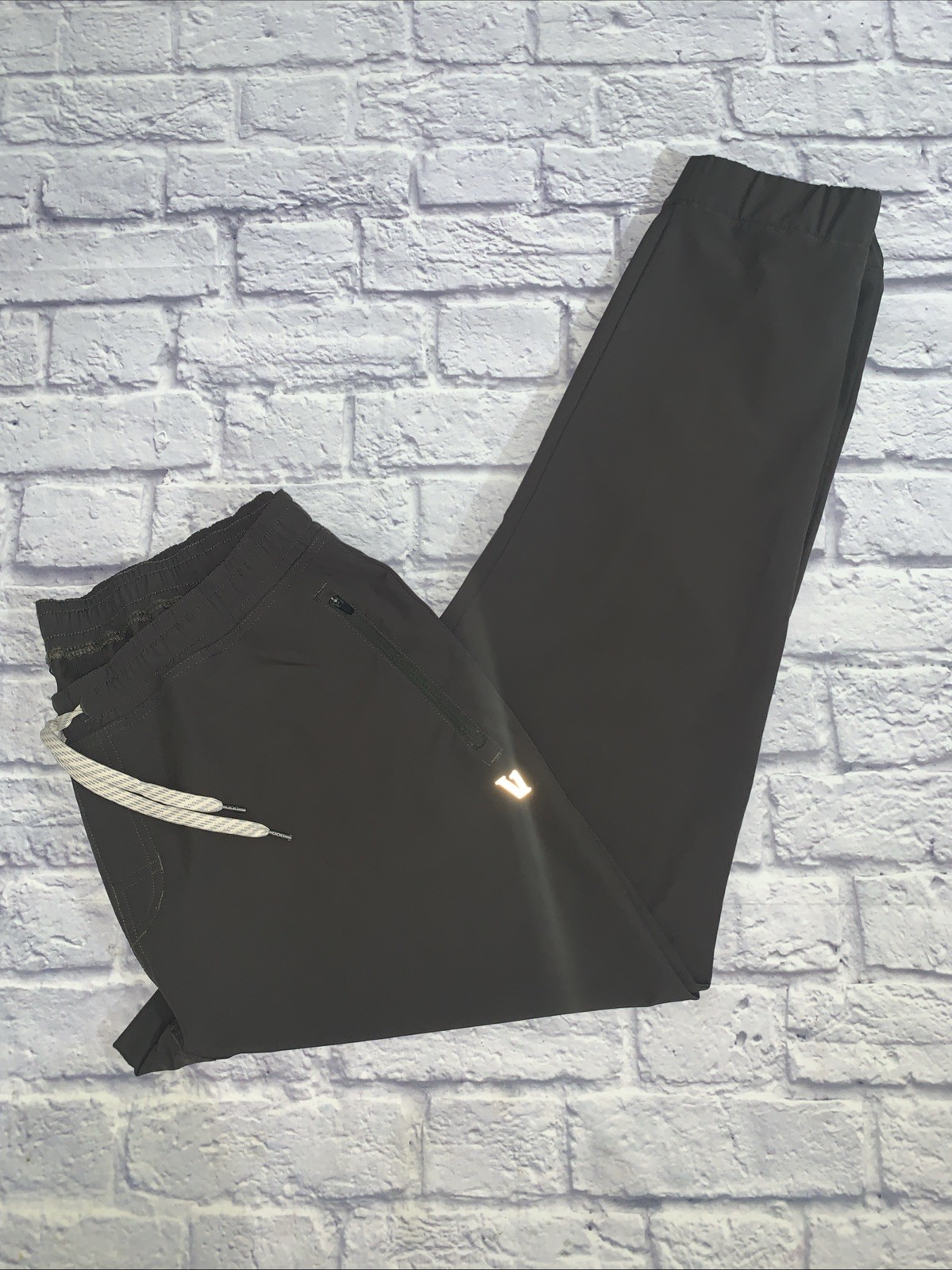 Vuori Transit Jogger Men’s XXL Olive Green Technical Stretch Pants V417