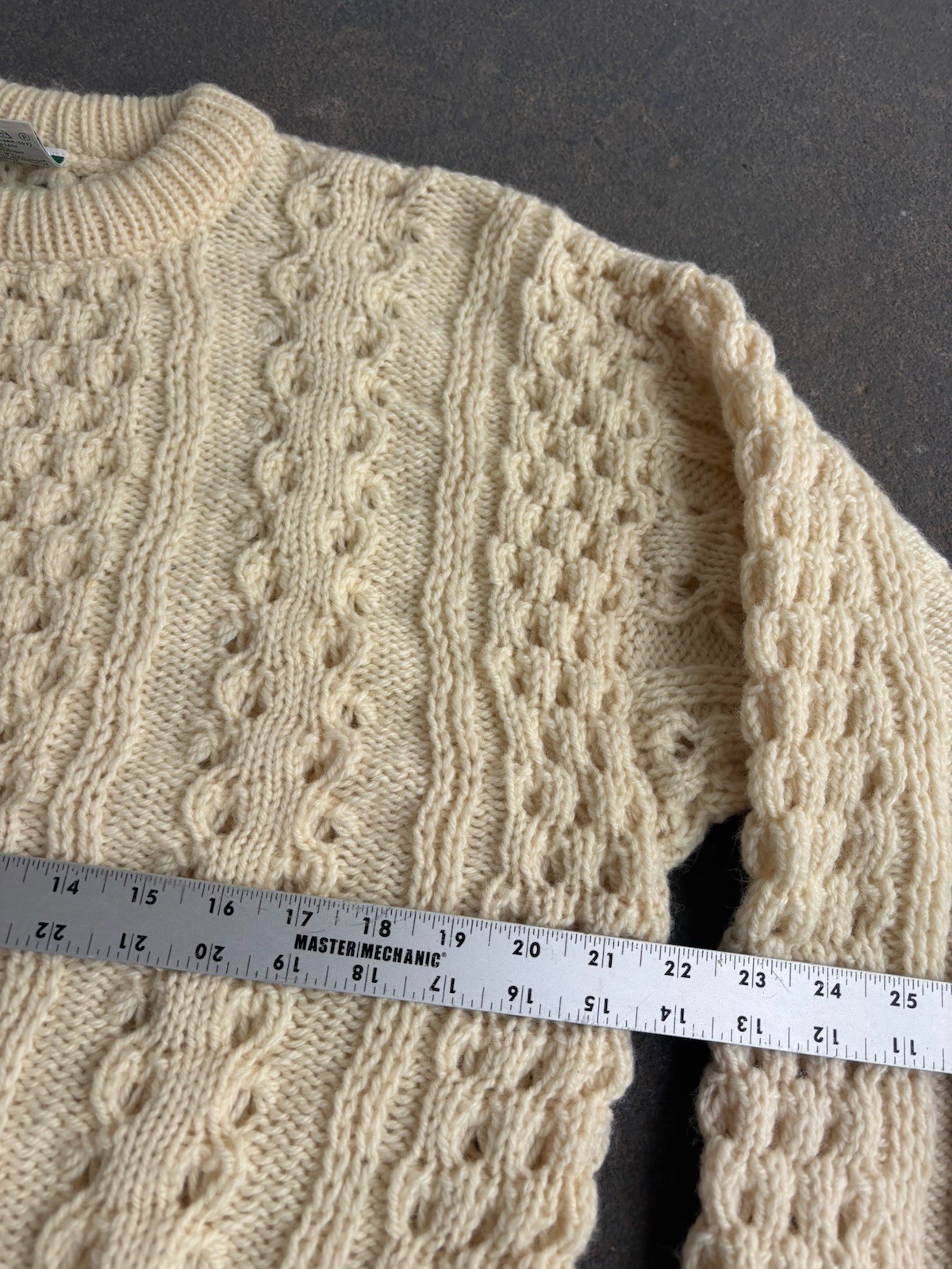 VTG John Molloy Ireland FISHERMAN sweater.ivory/excellent Condition.LG