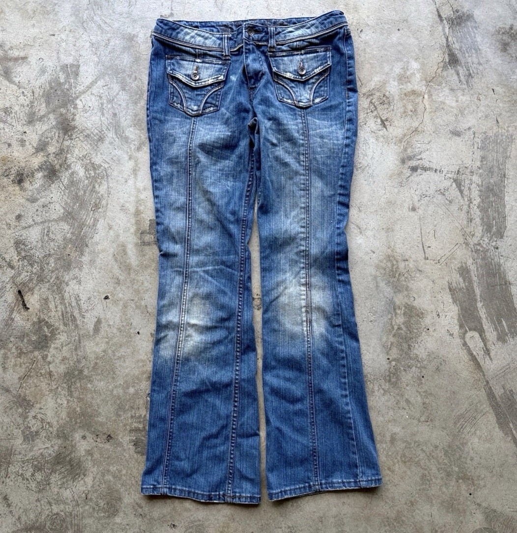 Squeeze Jeans SUPER Y2K Button Flap Jeans Size 11 Flare Bootcut Medium Wash
