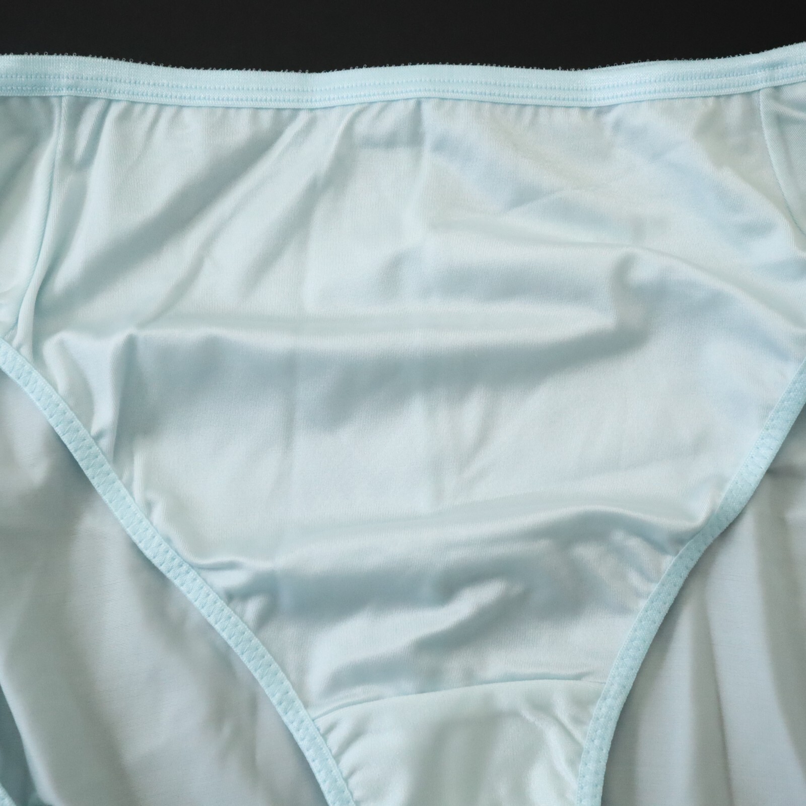 NEW Bali TRUE VTG 90s Silky Satin-Like High Cut Brief Panty LARGE
