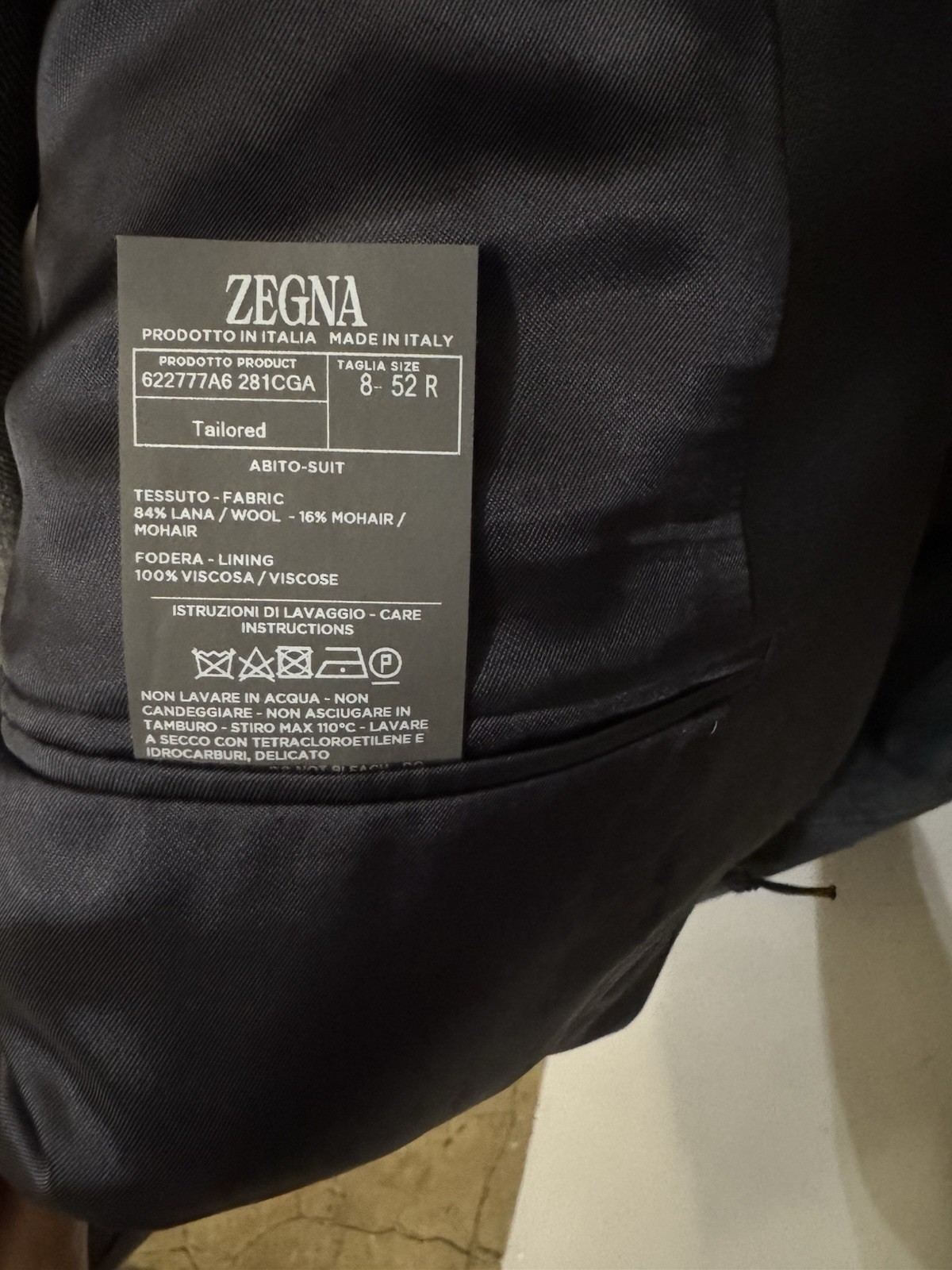 Zegna Drop 8 Slim Fit Midnight Blue Wool-Mohair 2-PC Suit IT52 Made In Italy