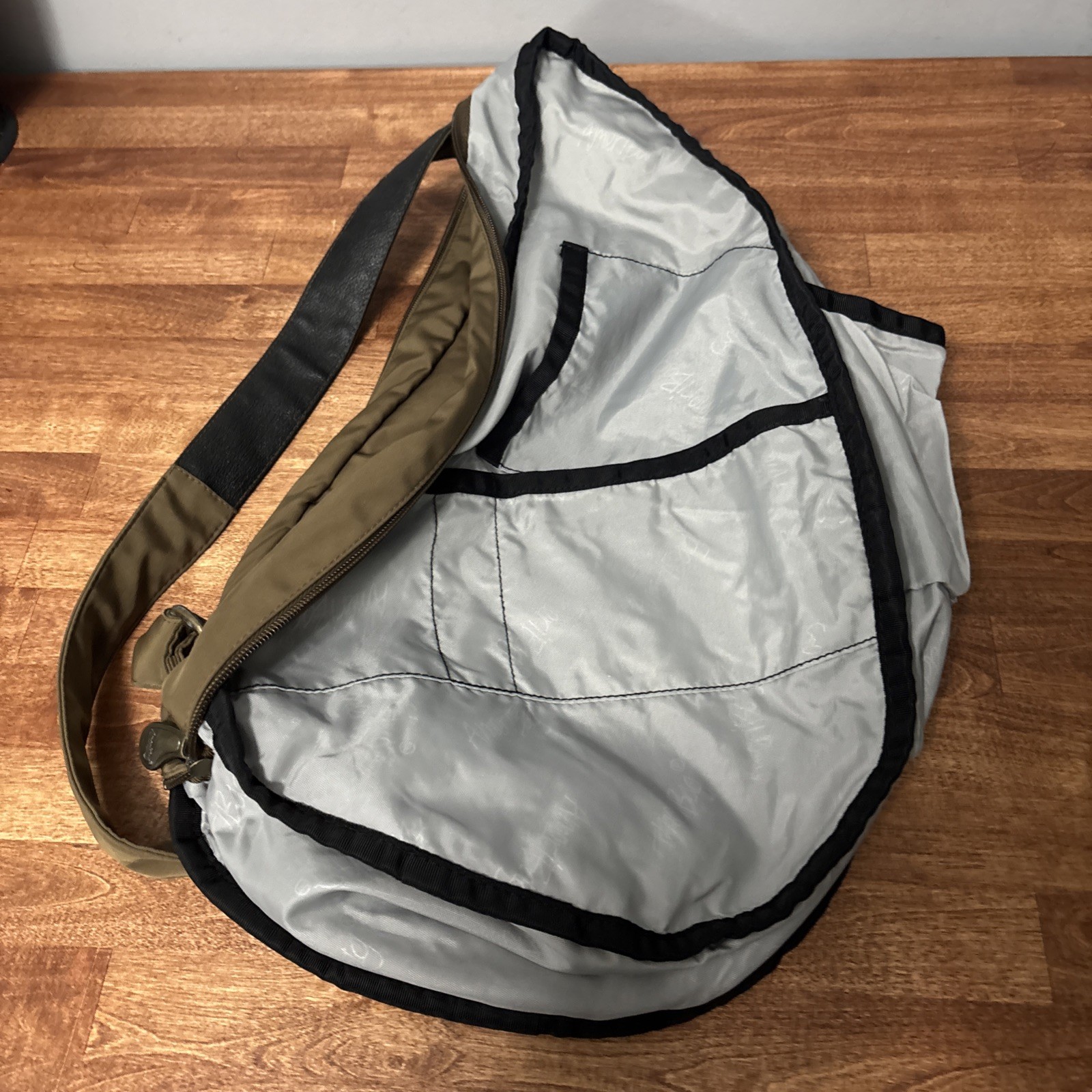 Ameri-Bag Healthy Back Bag Sling Bag Nylon. Brown 19in Staining