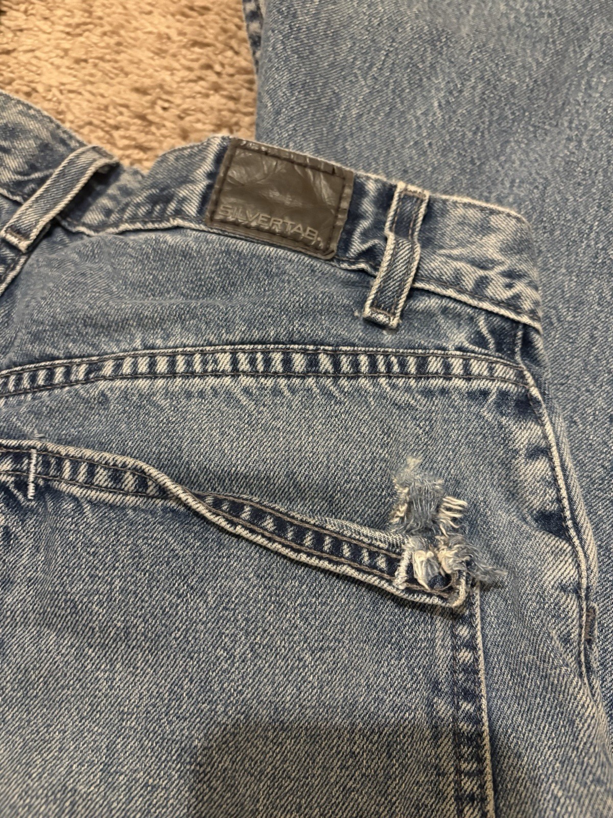 Levi’s Silvertabs Men’s Blue Denim Jeans Relaxed Straight Mid Rise Distressed 90