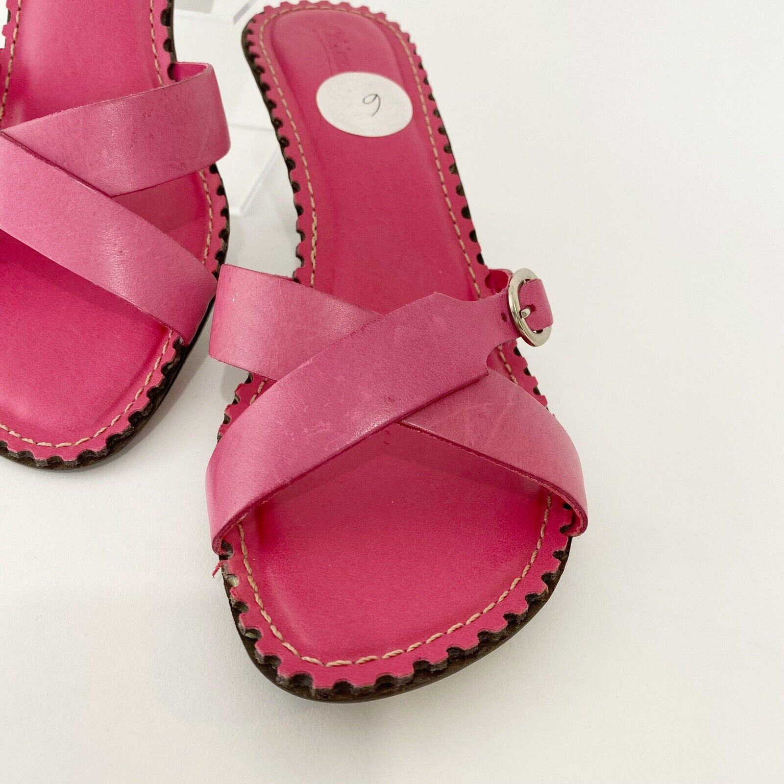 Coldwater Creek Sandal Womens Size 9 Leather Open Toe Buckle Accent 2.25″ Spool