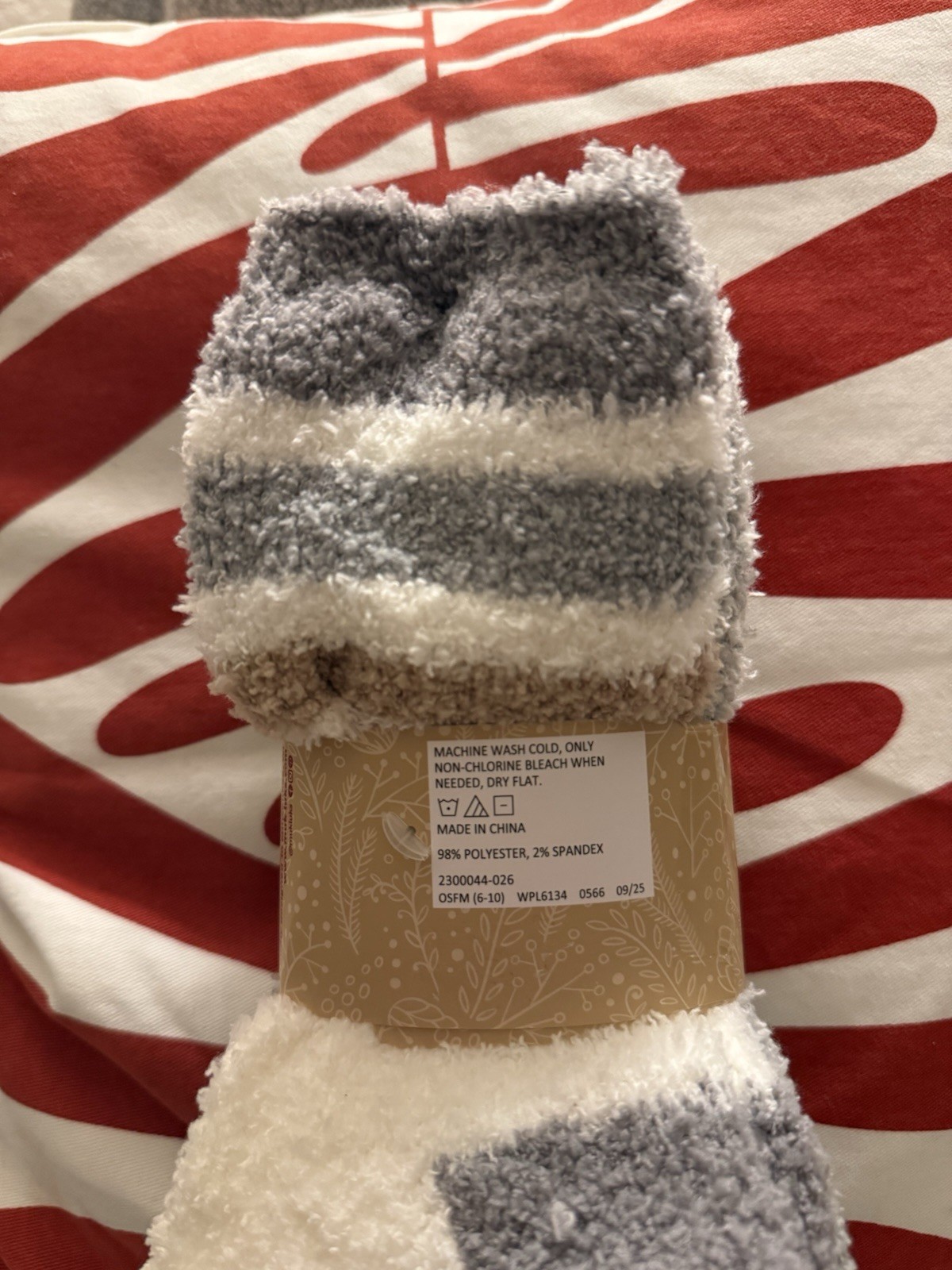 Muk Luks Super Cozy Boot Socks Super Soft Yarn White & Gray 3 Pair Size 6-10