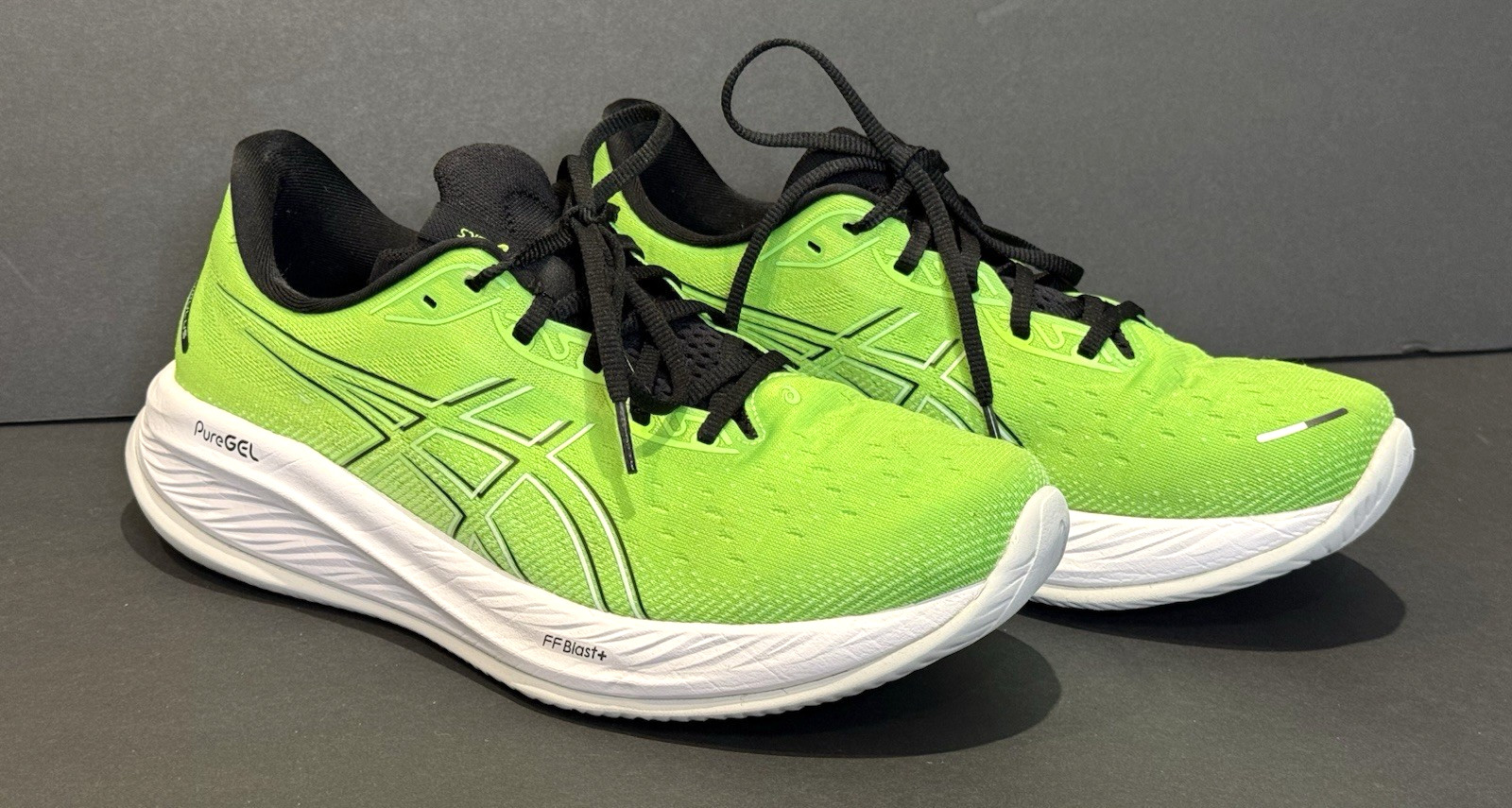 ASICS Mens Size 10.5 Running Shoes Gel-Cumulus 26 Green