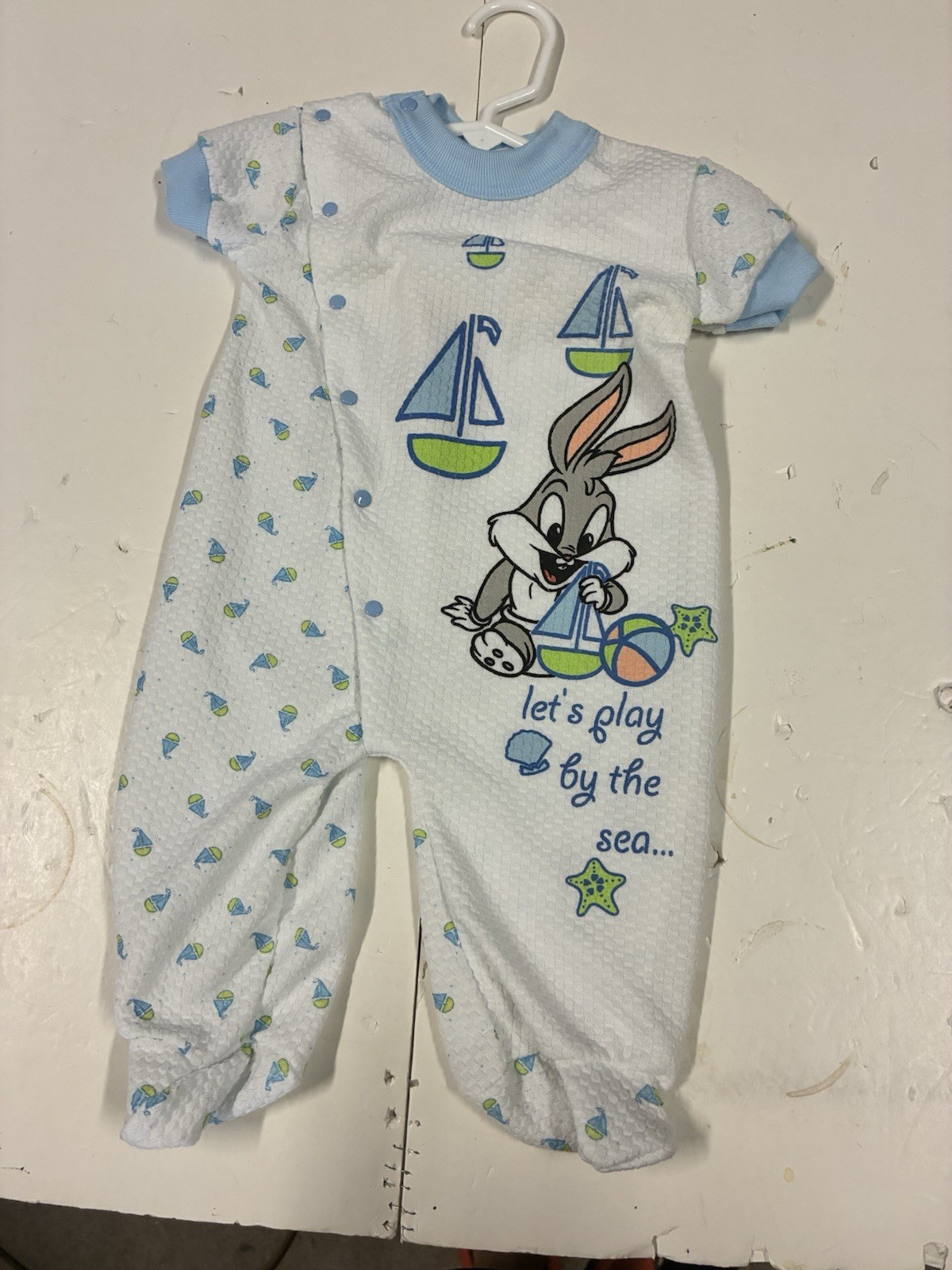 Vintage 90s Baby Looney Tunes Bodysuit Size 0-3 Month Bugs Bunny (Rare!!)