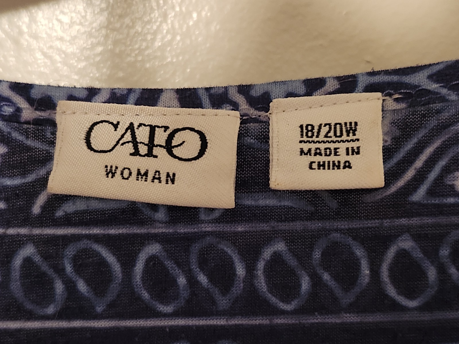 Cato Blouse Blue And White Paisley Sequins Sz 18/20w Butterfly Sleeves