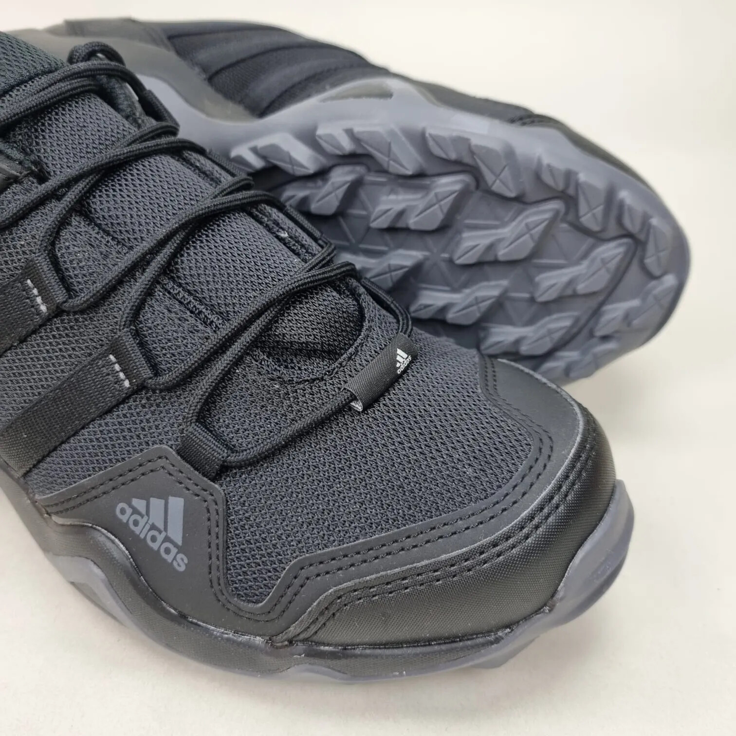 Adidas Terrex AX2S Low Top Men’s Hiking Shoes Core Gray Black Boots Q46587 NEW